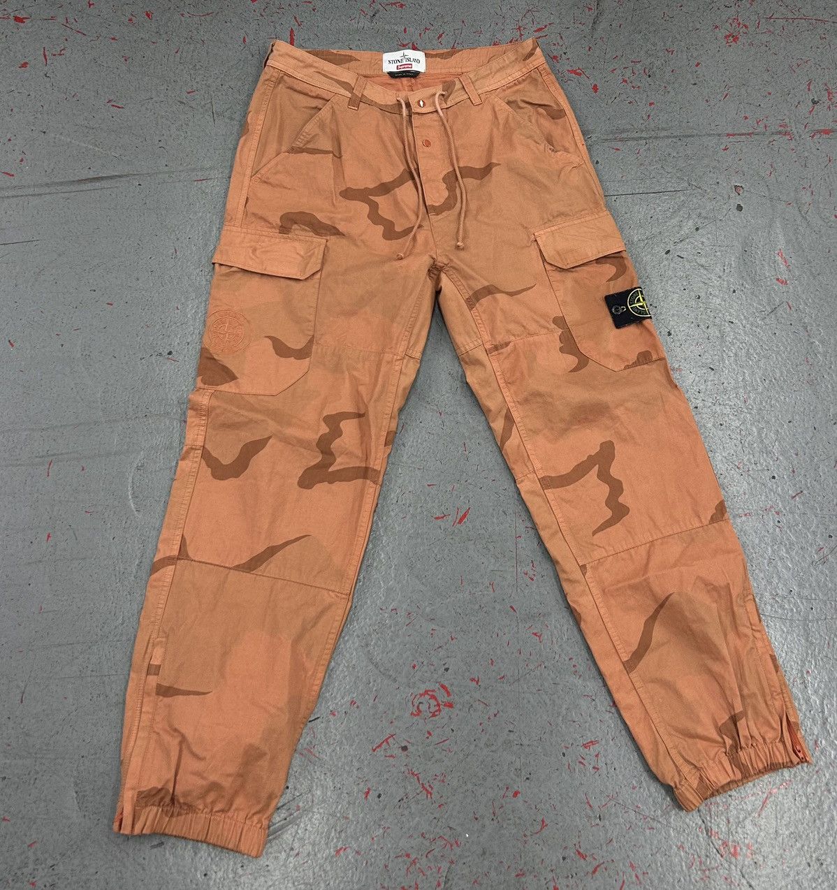 Stone Island × Supreme Supreme x Stone Island Cargo Pants Coral Camo Size 30 Size US 30 / EU 46 - 2 Thumbnail
