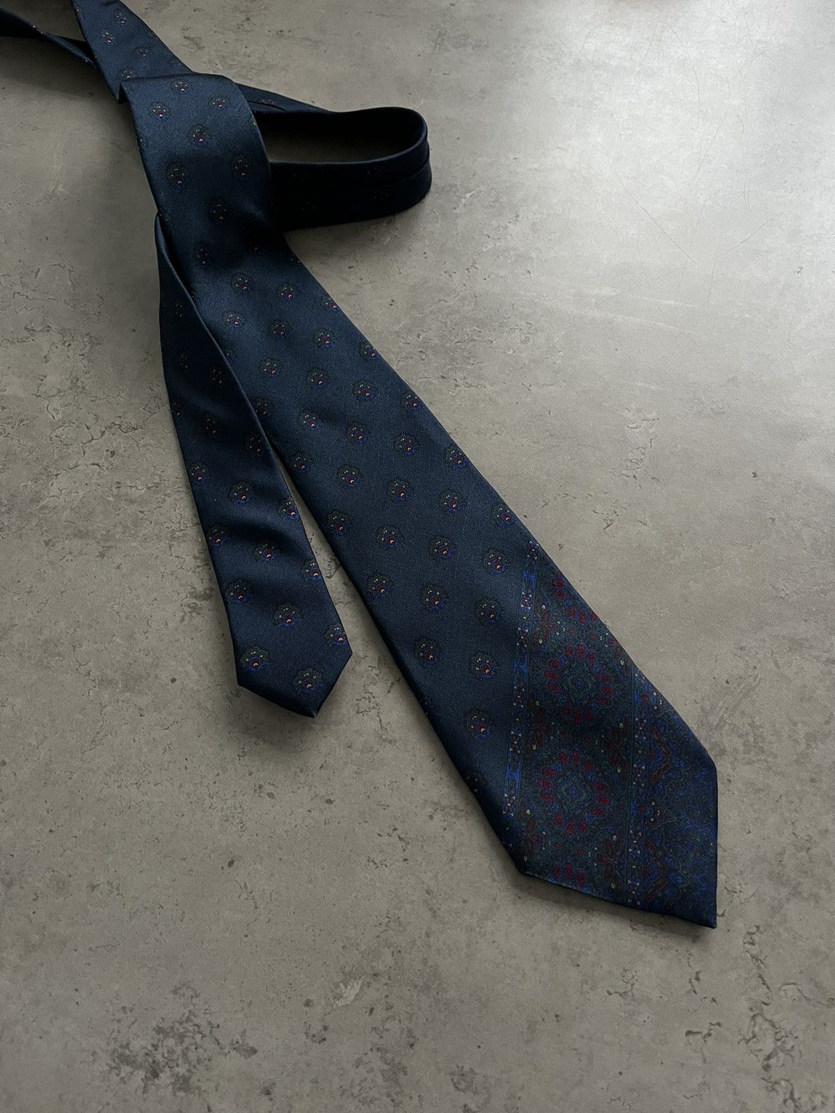 Givenchy Vintage Givenchy Gentleman Paris Silk tie made in Italy Size ONE SIZE - 2 Thumbnail