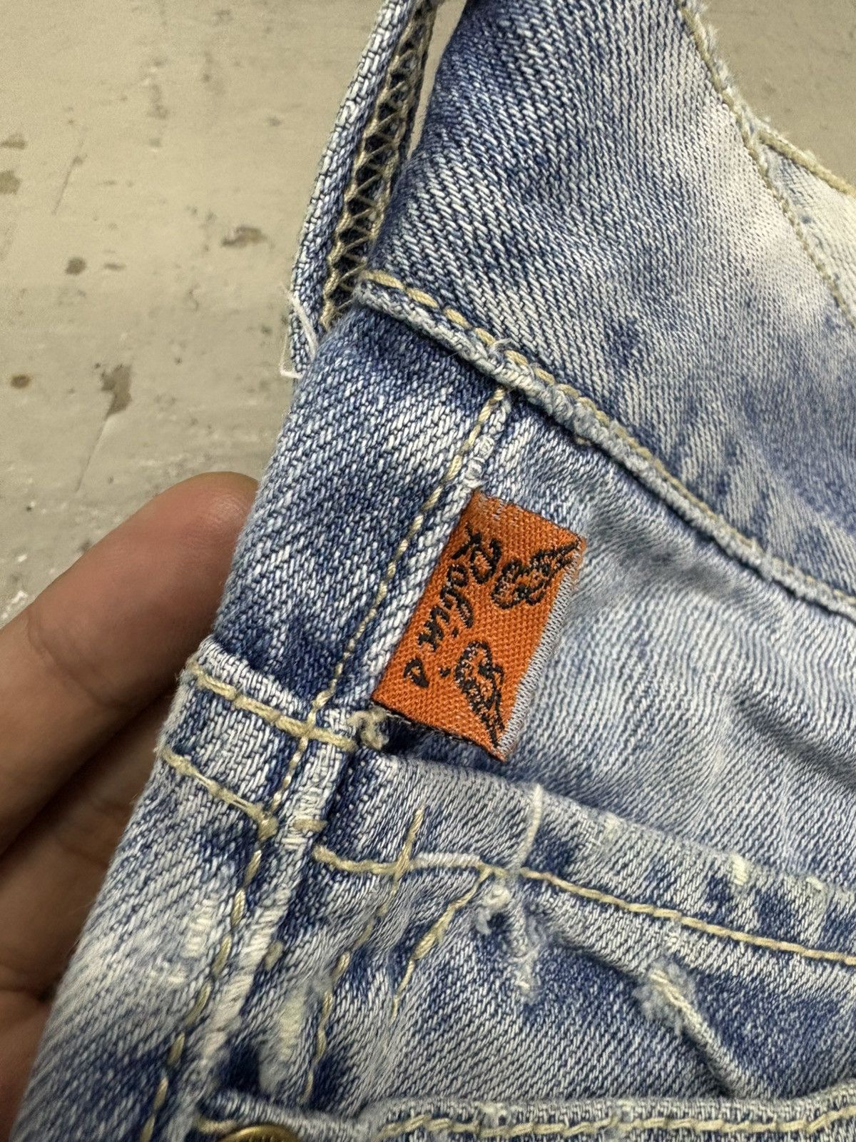 Beauty Beast Vintage Acid Wash Robin Jeans wing 🪽 embroidered denim Size US 31 - 10 Thumbnail