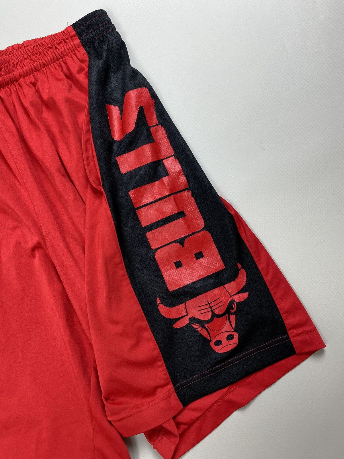 NBA Adidas Chicago Bulls men’s shorts NBA Basketball size M Size US 32 / EU 48 - 9 Thumbnail
