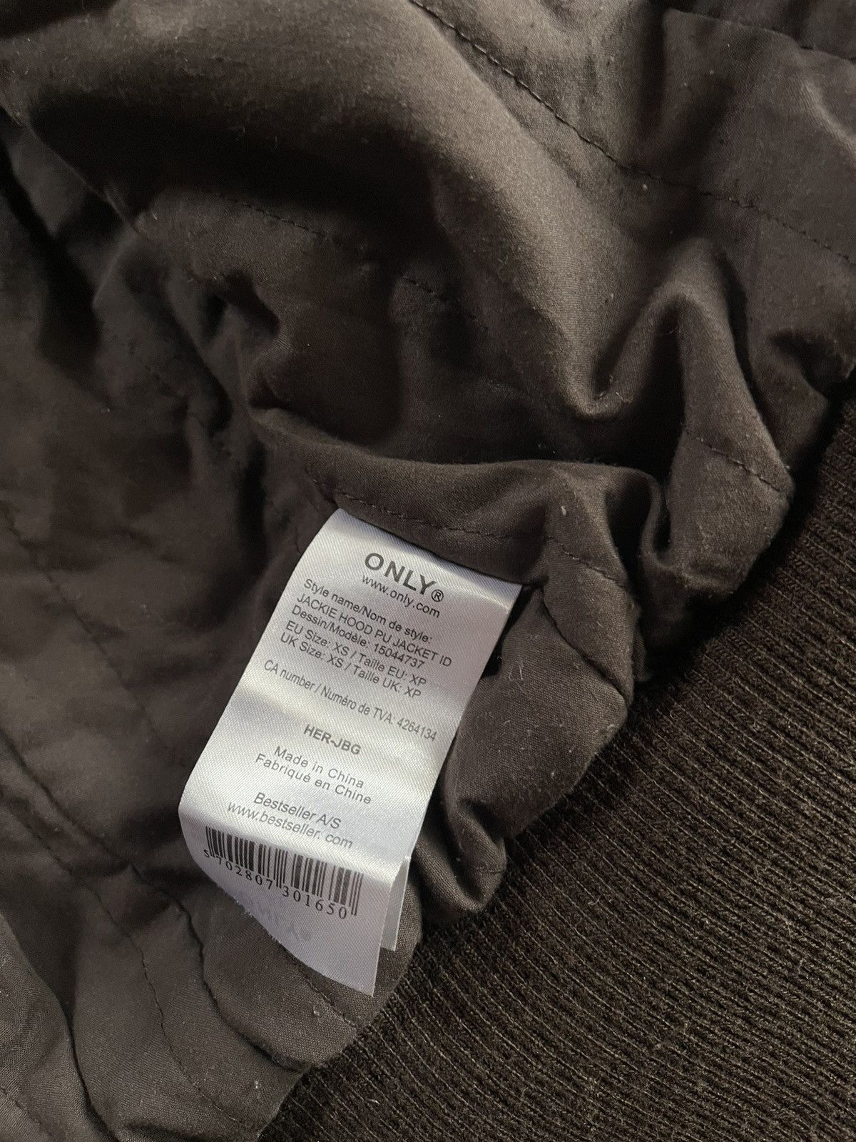 Japanese Brand 00s Faux Fur Hooded Y2K Bondage Straps Bomber Jacket XS Size XS / US 0-2 / IT 36-38 - 10 Thumbnail