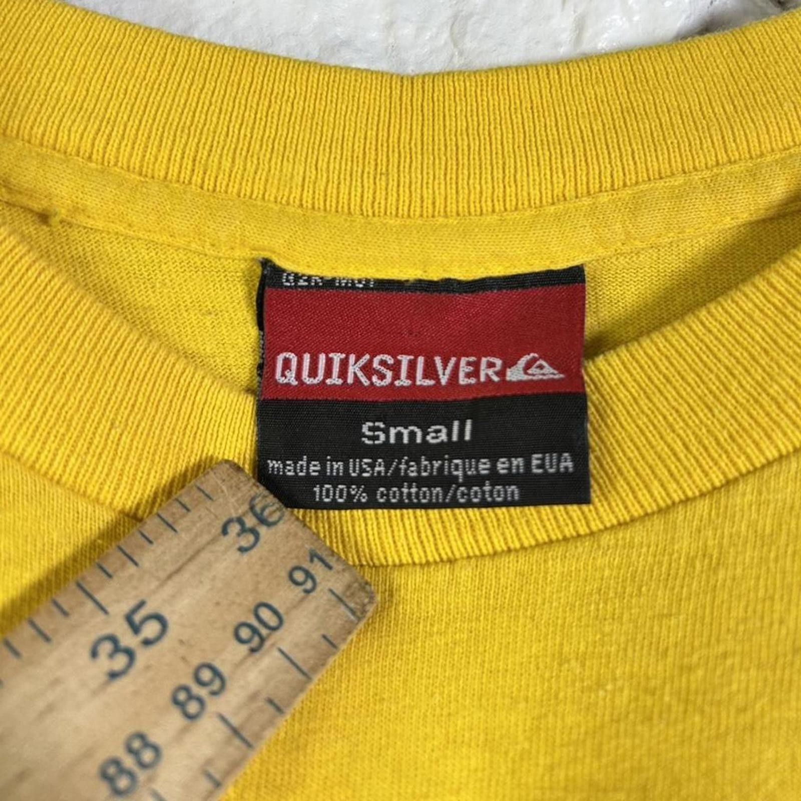 VTG 90’s Quiksilver Surfboards Tee Size Small