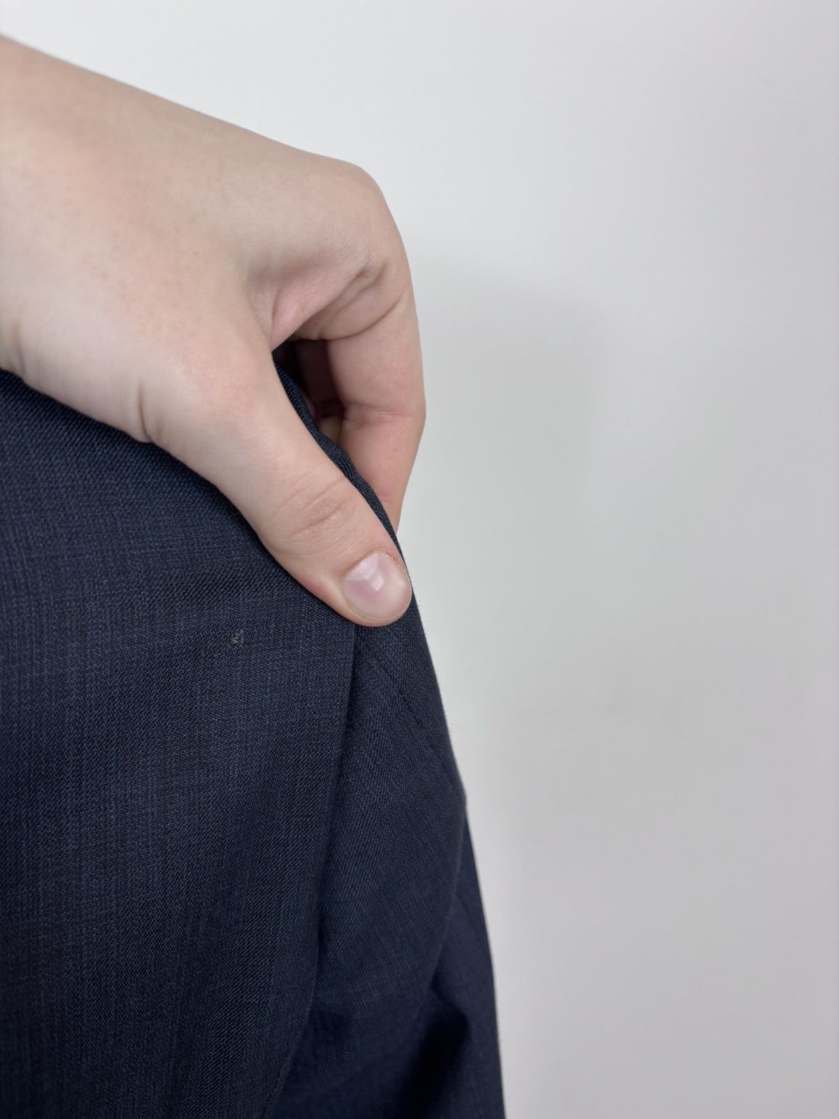 Armani Collezioni Armani Collezioni Men’s 2-Piece Navy Blue Wool Suit Size 40R - 11 Thumbnail