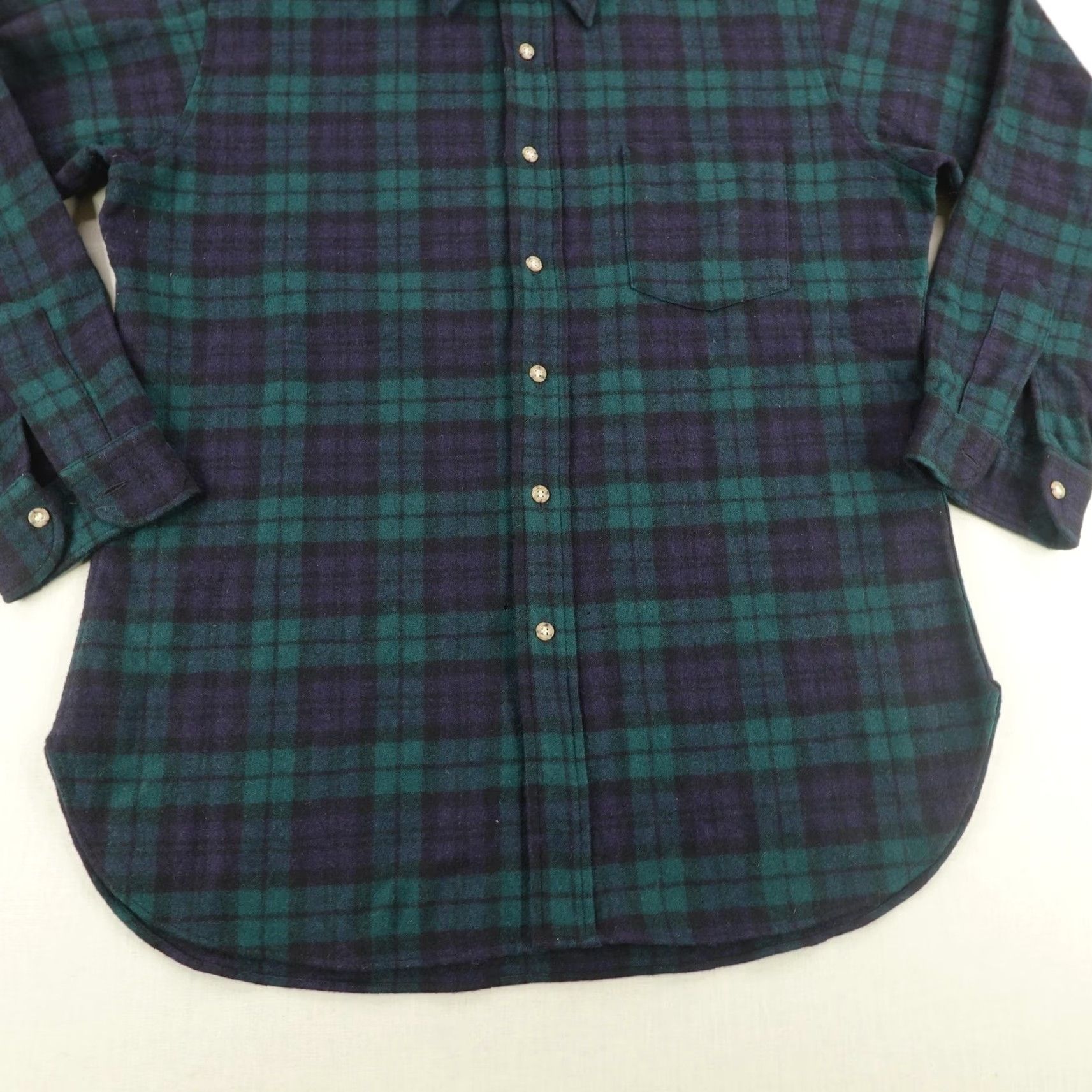 Pendleton VINTAGE Pendleton Lodge Shirt Men Large Flannel Wool Plaid Black Watch Tartan 90s Outdoor Size US L / EU 52-54 / 3 - 3 Thumbnail