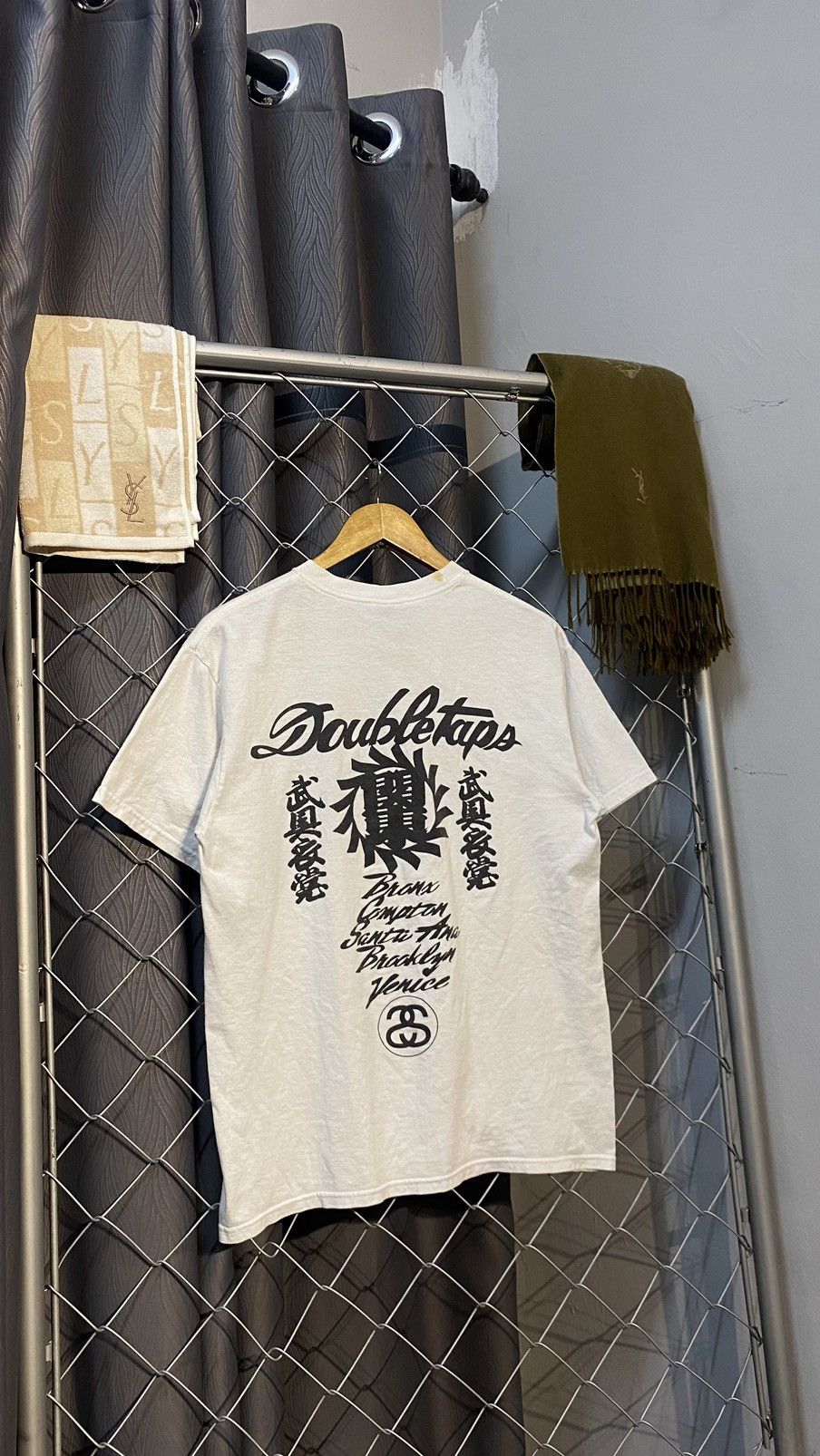 Stussy × Vintage VINTAGE y2k STUSSY X WTAPS WORLD TOUR TSHIRT WHITE Size US M / EU 48-50 / 2 - 1 Thumbnail