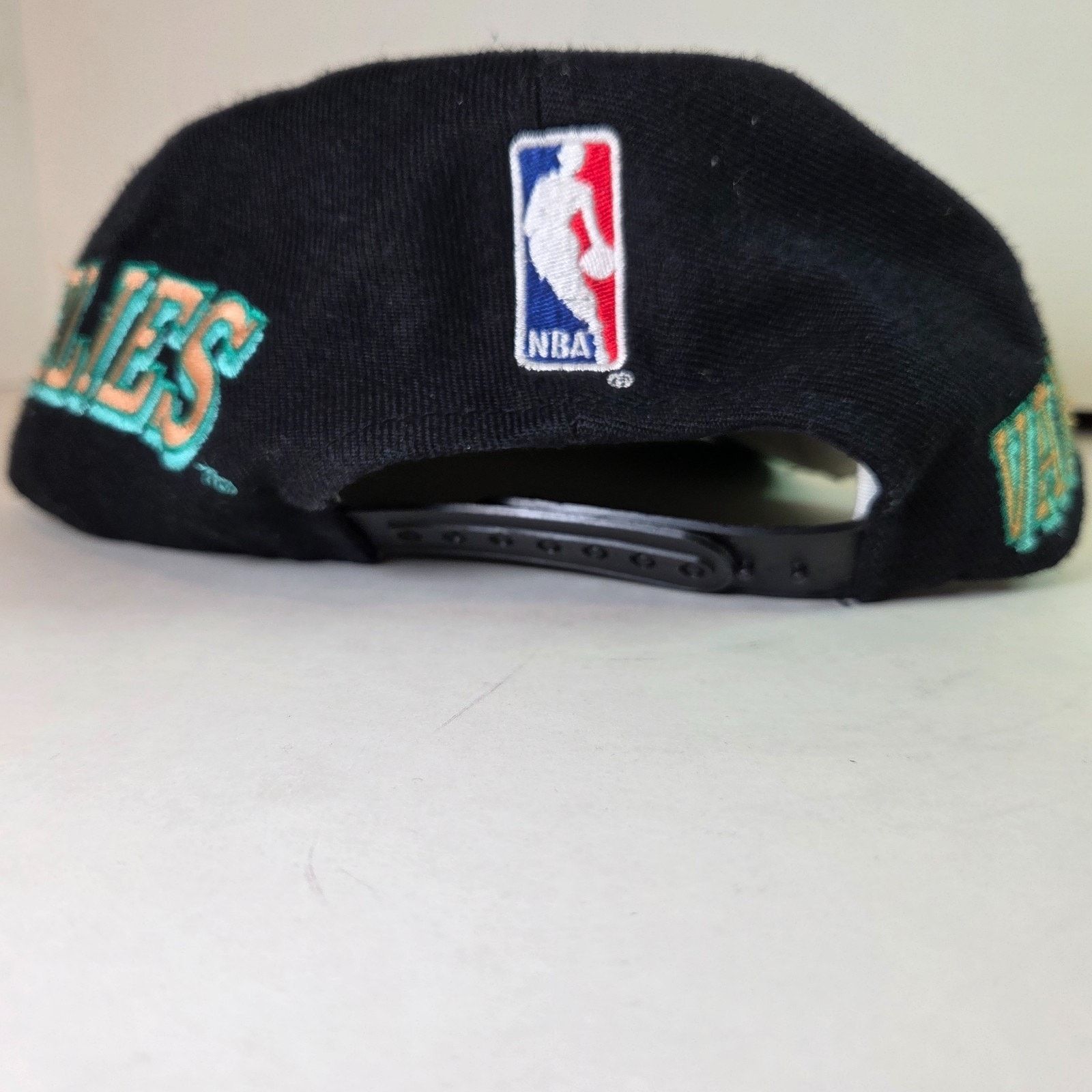 Sports Specialties Vancouver Grizzlies 1994 Sports Specialties Snapback Hat Size ONE SIZE - 12 Thumbnail