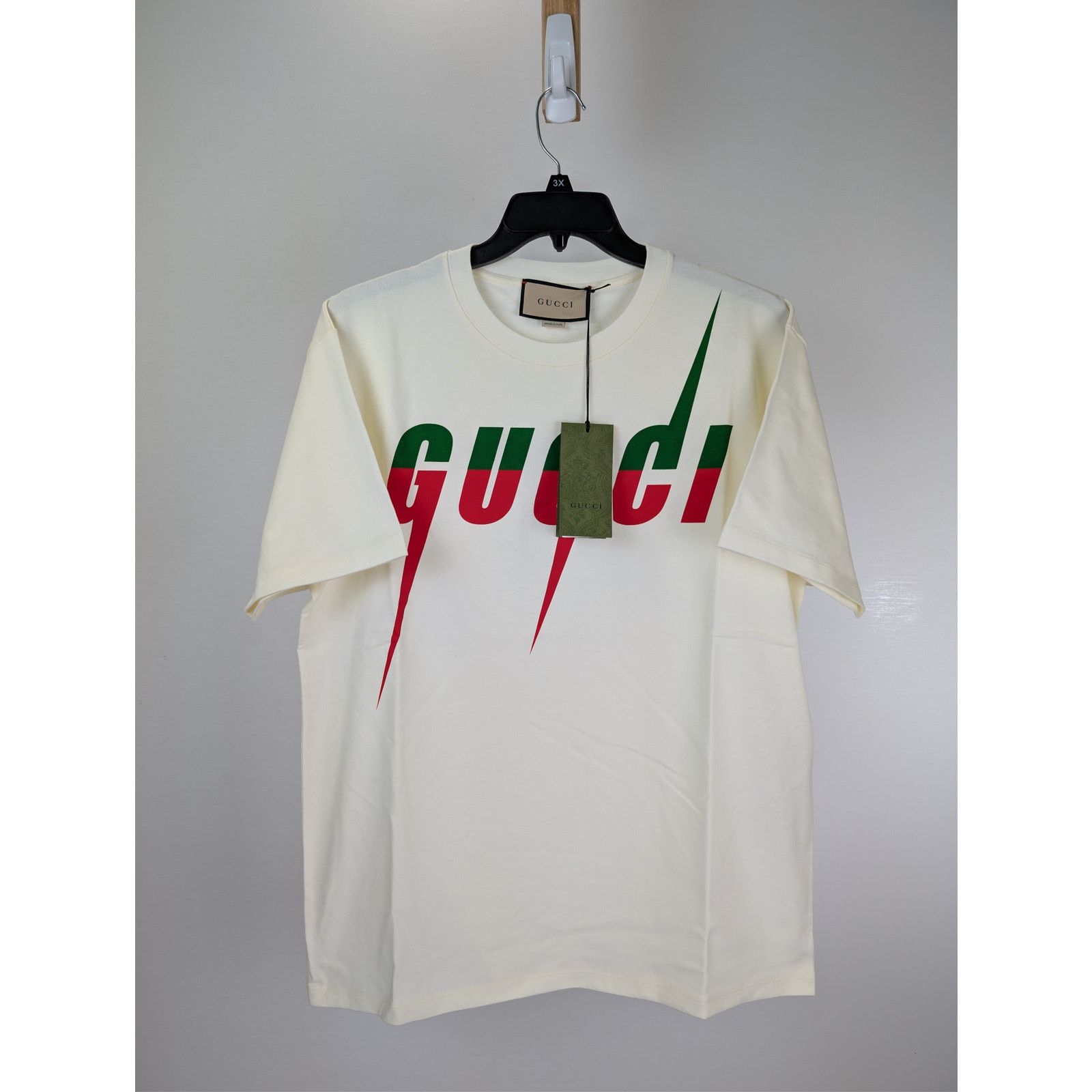 Gucci o1rshd1 Gucci Logo Tee T-Shirt in White/Cream Size US L / EU 52-54 / 3 - 8 Thumbnail