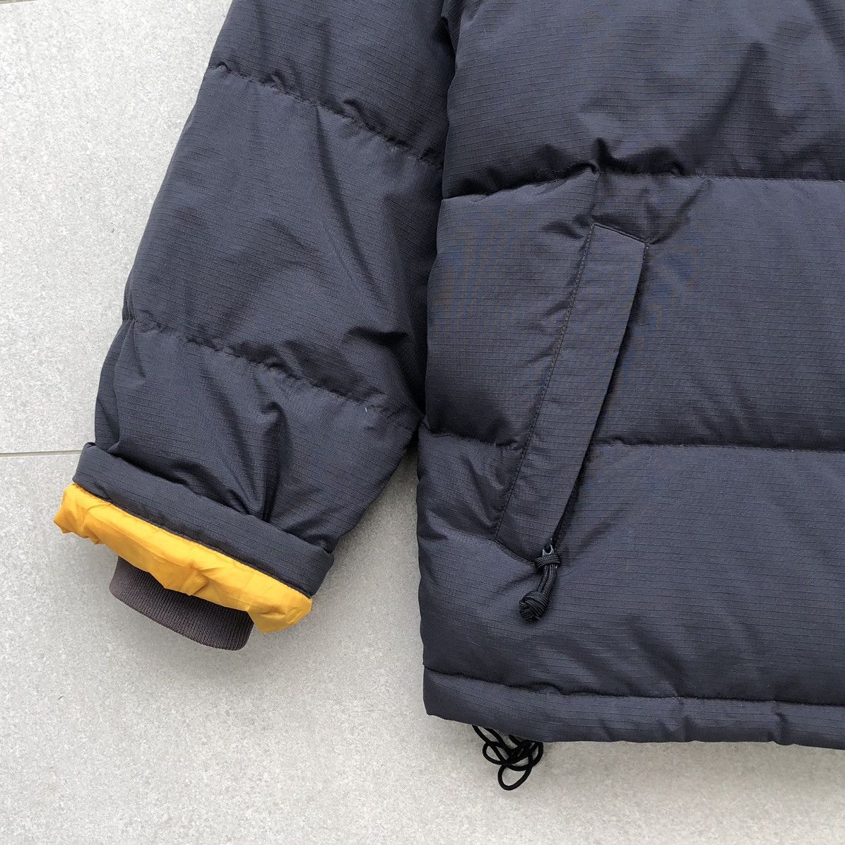 Nike Vintage 90s Nike White Tag Down Puffer Jacket Size US L / EU 52-54 / 3 - 6 Thumbnail