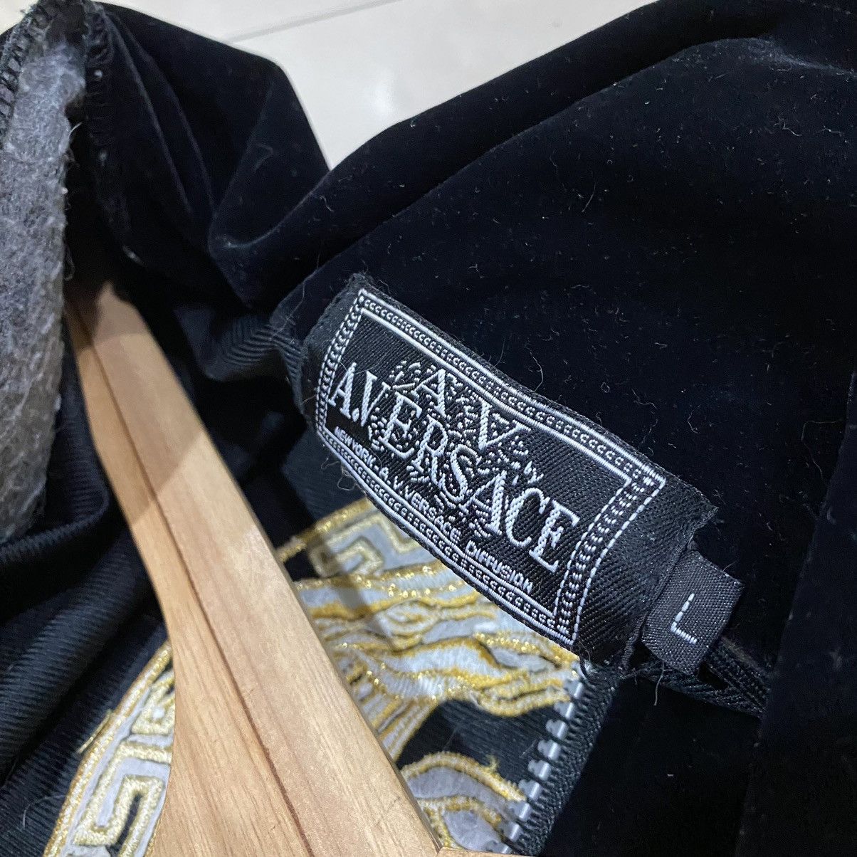 Designer × Velvet 🔥VINTAGE A.VERSACE MEDUSA BIG LOGO VELVET JACKET Size US L / EU 52-54 / 3 - 12 Thumbnail