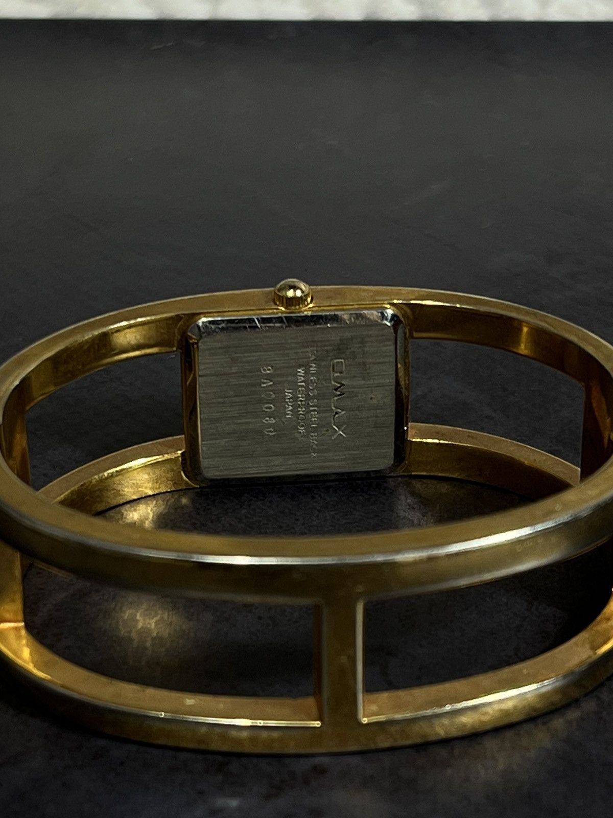 Japanese Brand Omax Gold Cuff Watch, Minimalist Design, Japanese Quartz Size ONE SIZE - 6 Thumbnail