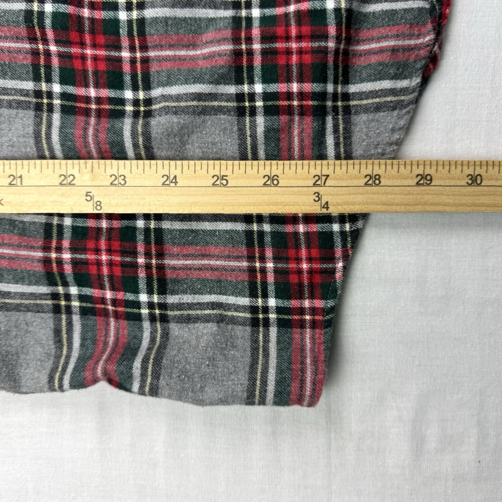 Vintage VINTAGE L.L. Bean Button-Up Shirt Plaid Gray Adult XL Long Sleeve Regular Mens 90s Outdoor Size US XL / EU 56 / 4 - 7 Thumbnail