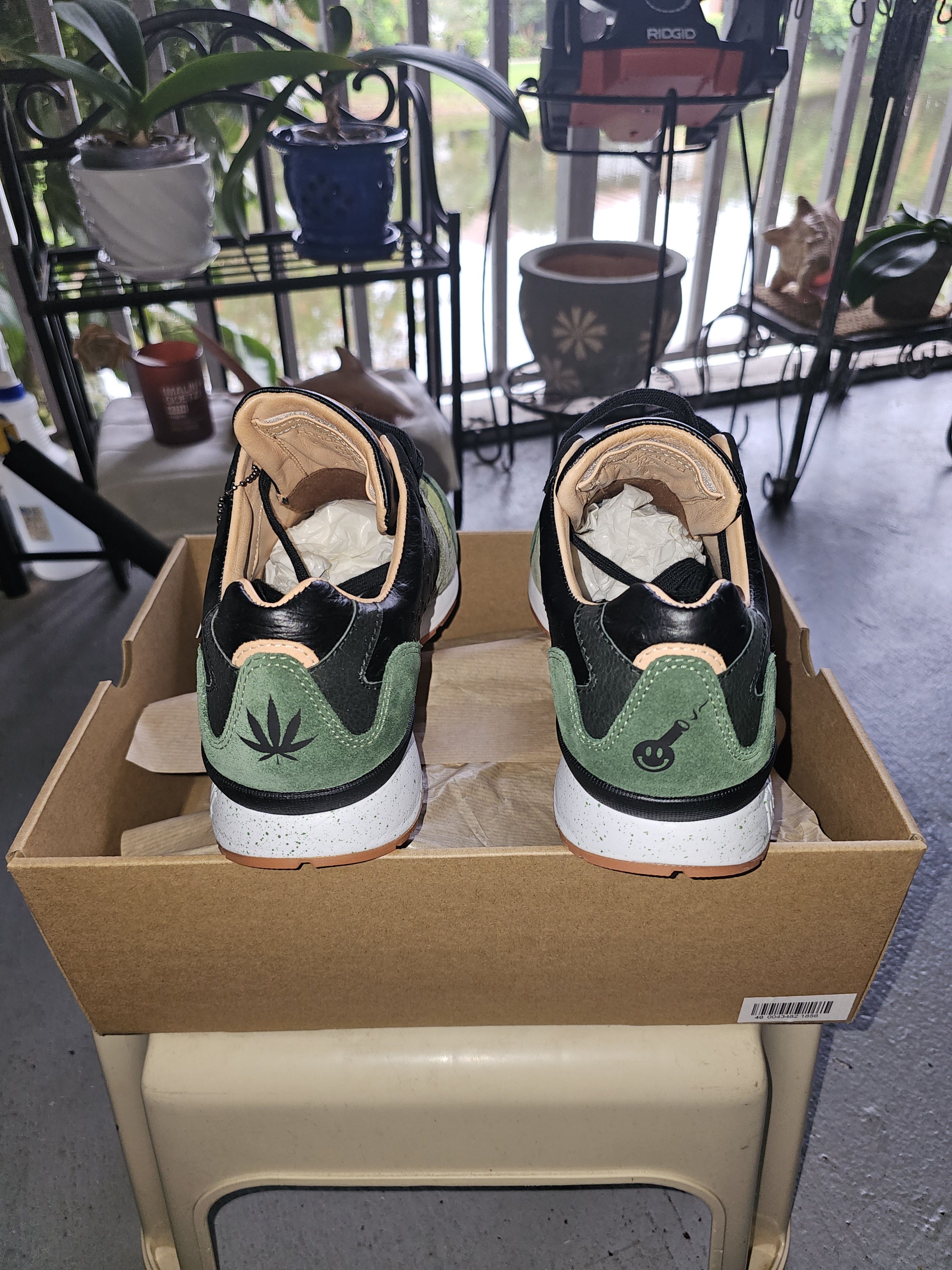 KangaROOS SneakerBass Size US 7 / EU 40 - 3 Thumbnail