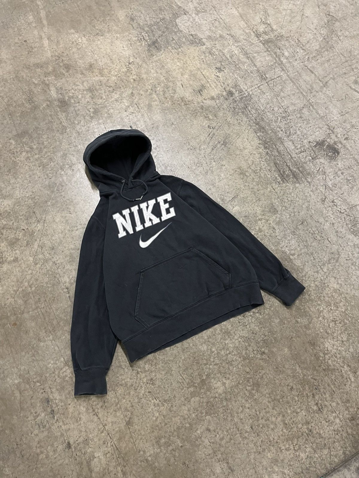 Nike × Vintage Nike center swoosh spell out hoodie skater boxy streetwear Size US L / EU 52-54 / 3 - 1 Thumbnail
