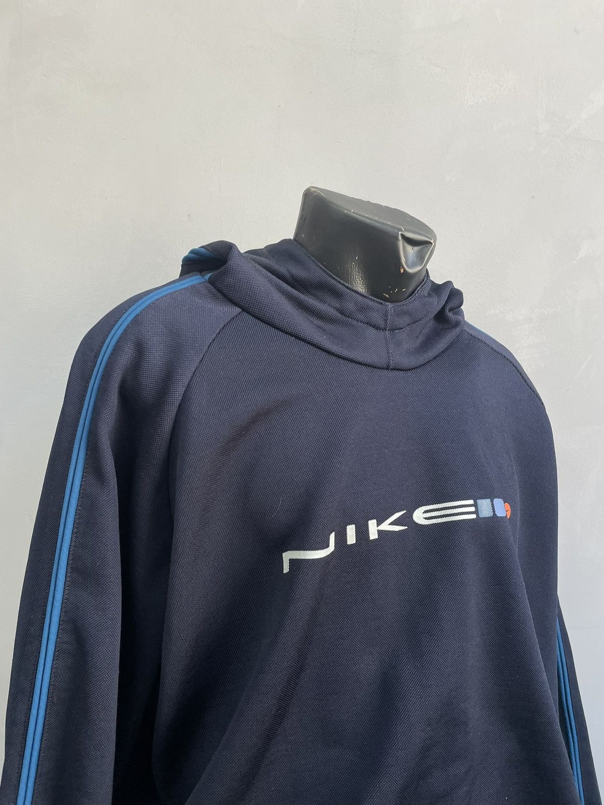 Nike Boxy retro y2k big logo Nike swoosh hoodie hype Size US XL / EU 56 / 4 - 2 Thumbnail