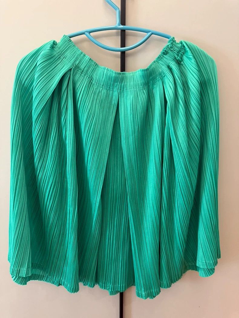 Issey Miyake Issey Miyake size:2 Green pleated skirt Size 31" - 3 Thumbnail