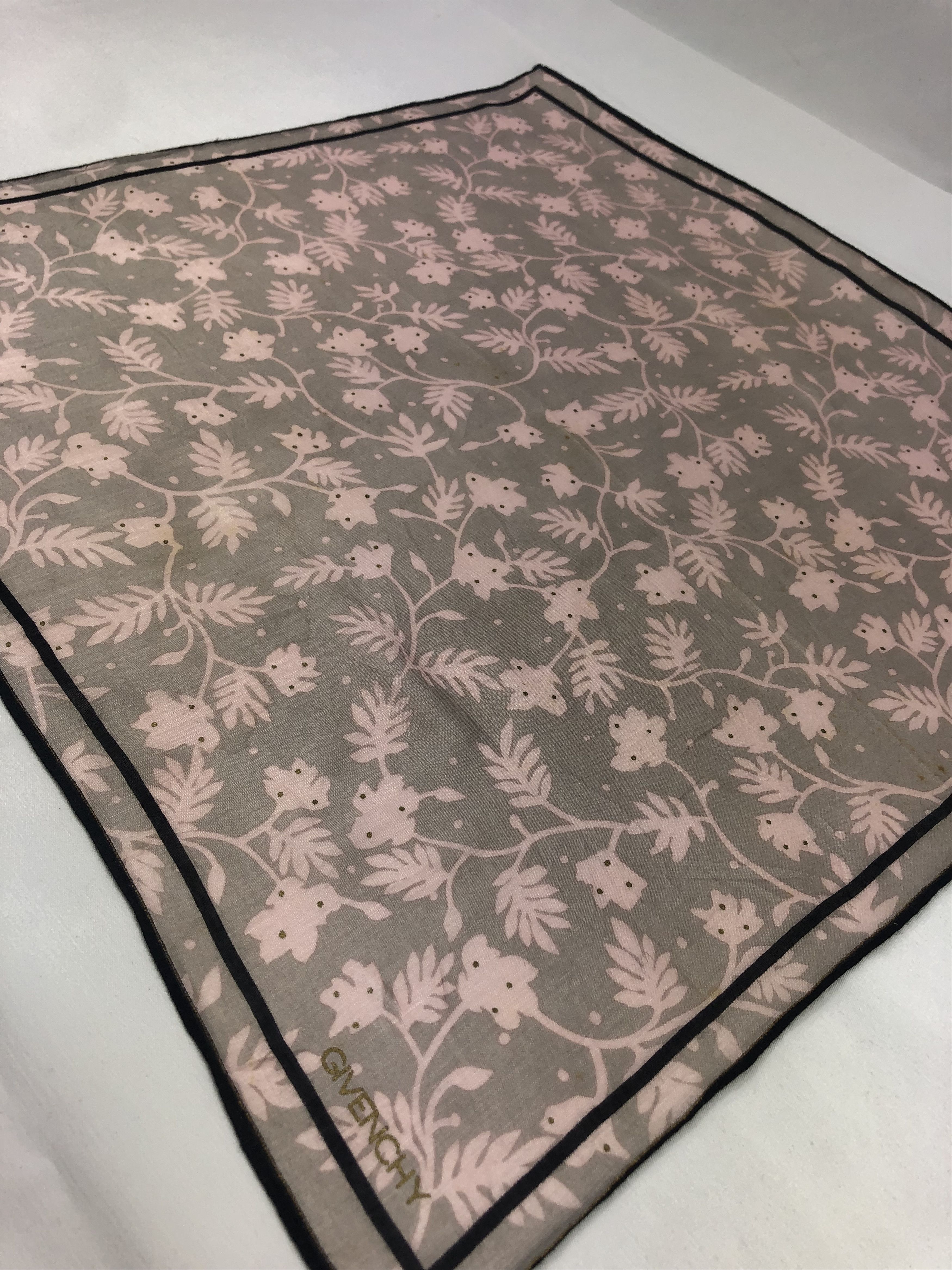 Vintage Givenchy Floral Handkerchief / Bandana / Neckerchief Size ONE SIZE - 4 Thumbnail