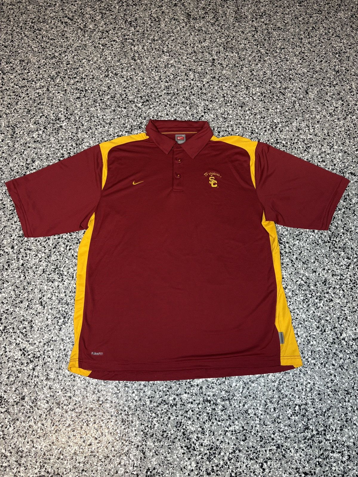NCAA Vintage 2000s Nike USC Trojans Golf Polo Tee Size L 0538 Size US XL / EU 56 / 4 - 1 Thumbnail