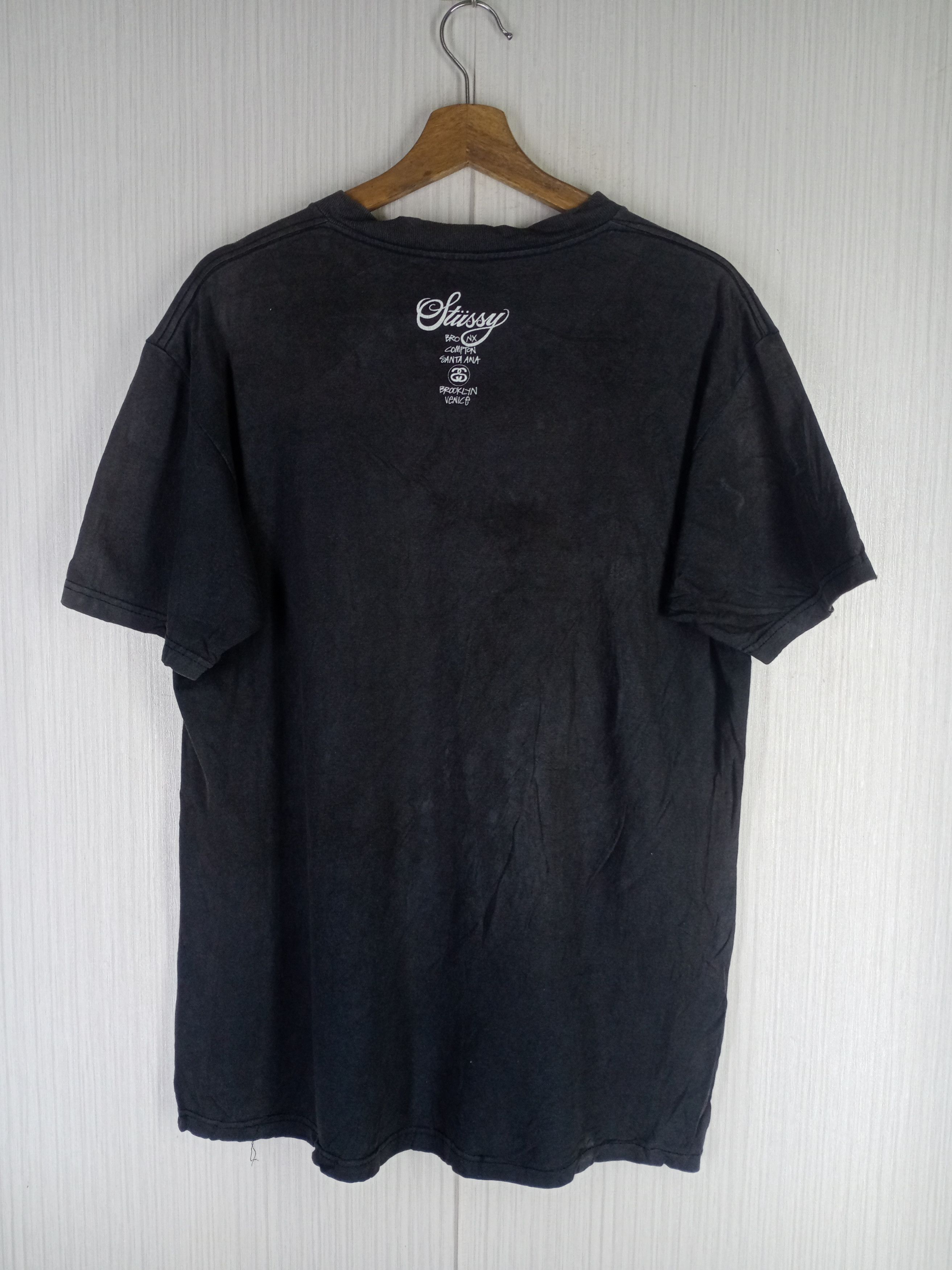 Stussy Rare Vintage Stussy Distressed Tshirt Size US L / EU 52-54 / 3 - 13 Thumbnail