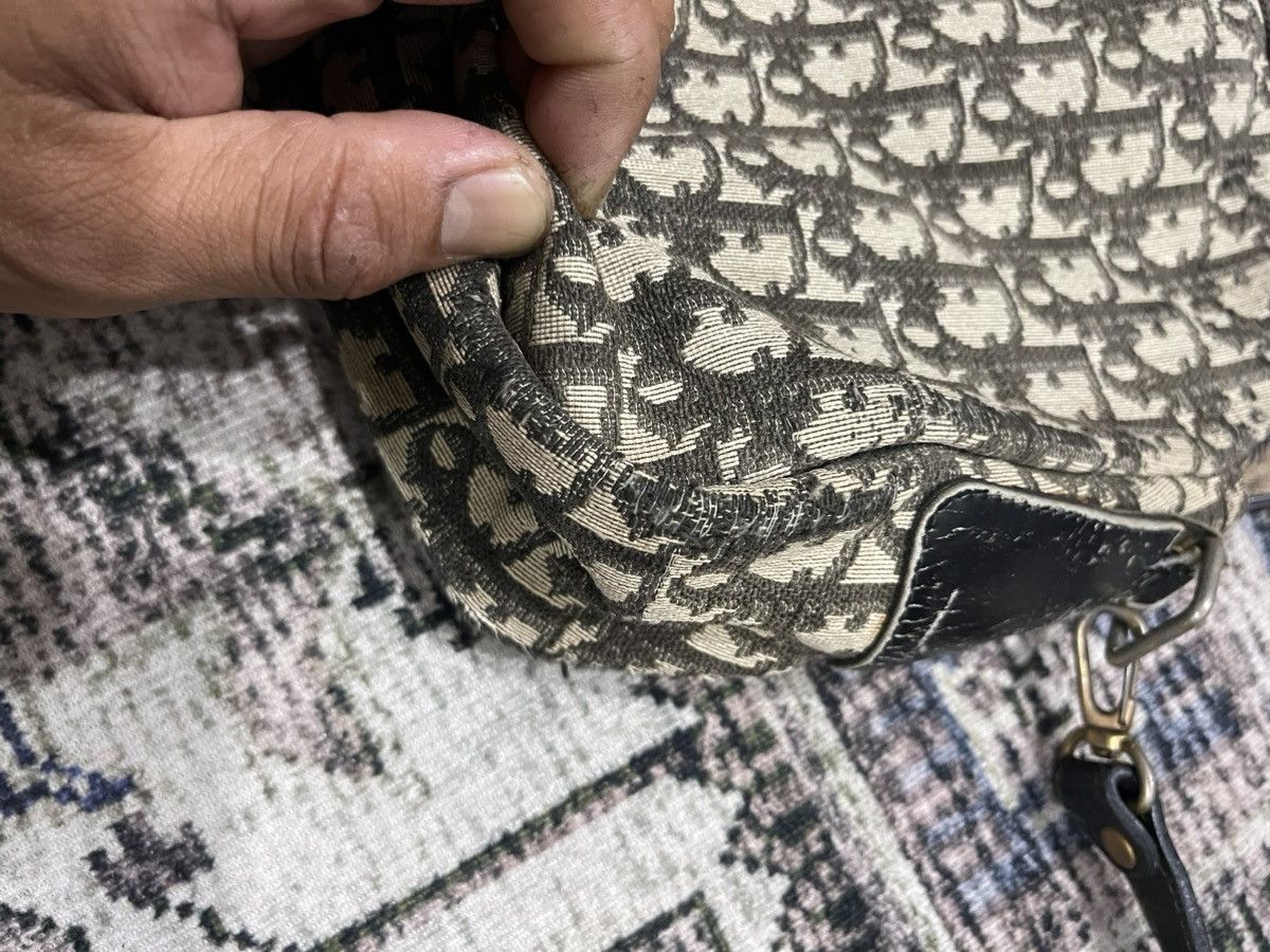 Christian Dior Monsieur × Vintage Vintage 80s Christian Dior Monogram Distressed Sling Bag Size ONE SIZE - 8 Thumbnail
