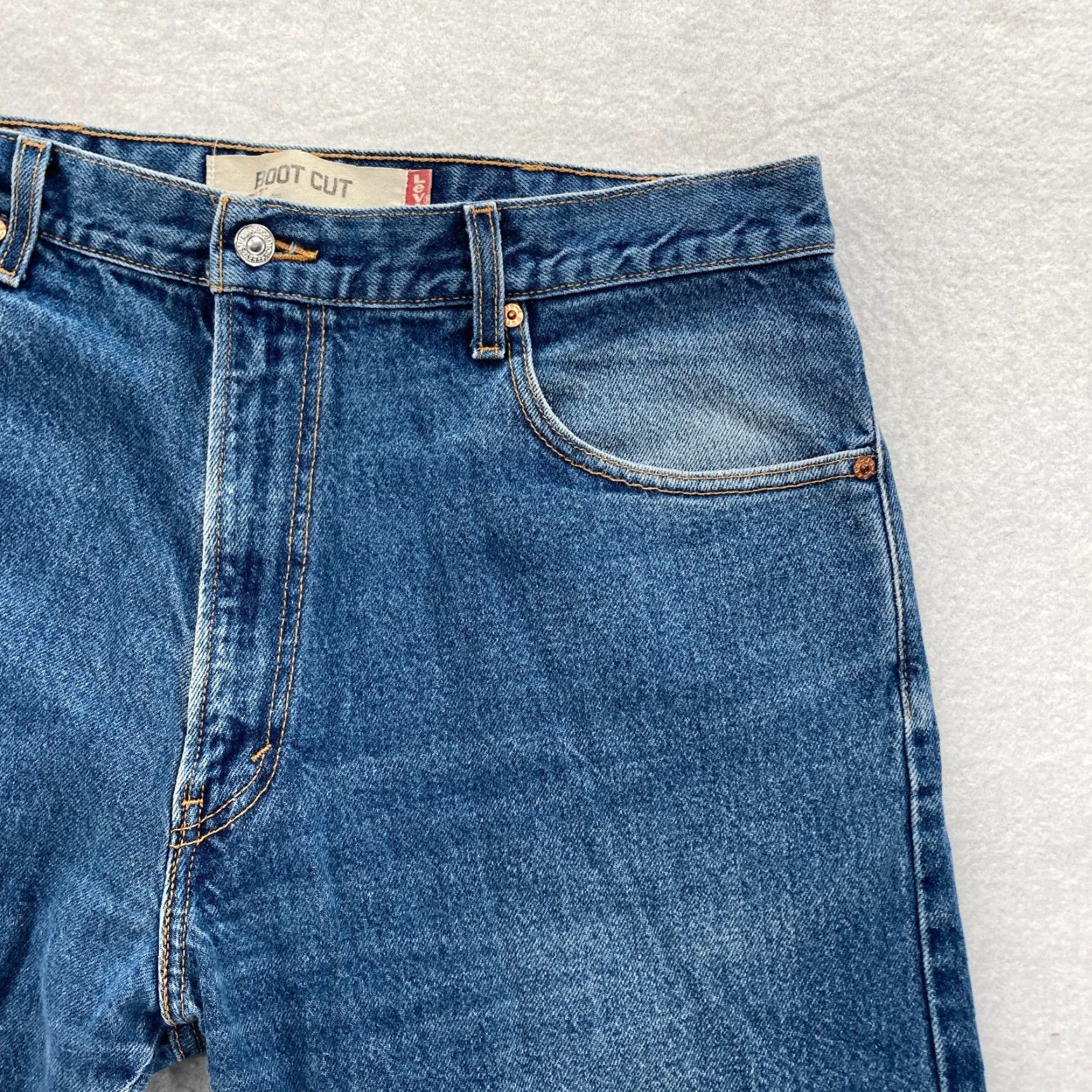 Levi's Vintage Levi's 517 Jeans Mens 38x30 Medium Wash Blue Denim Bootcut Mid Rise USA Jeans Mens 38x30 Blue Denim Bootcut 517 Levi's Size US 38 / EU 54 - 4 Thumbnail