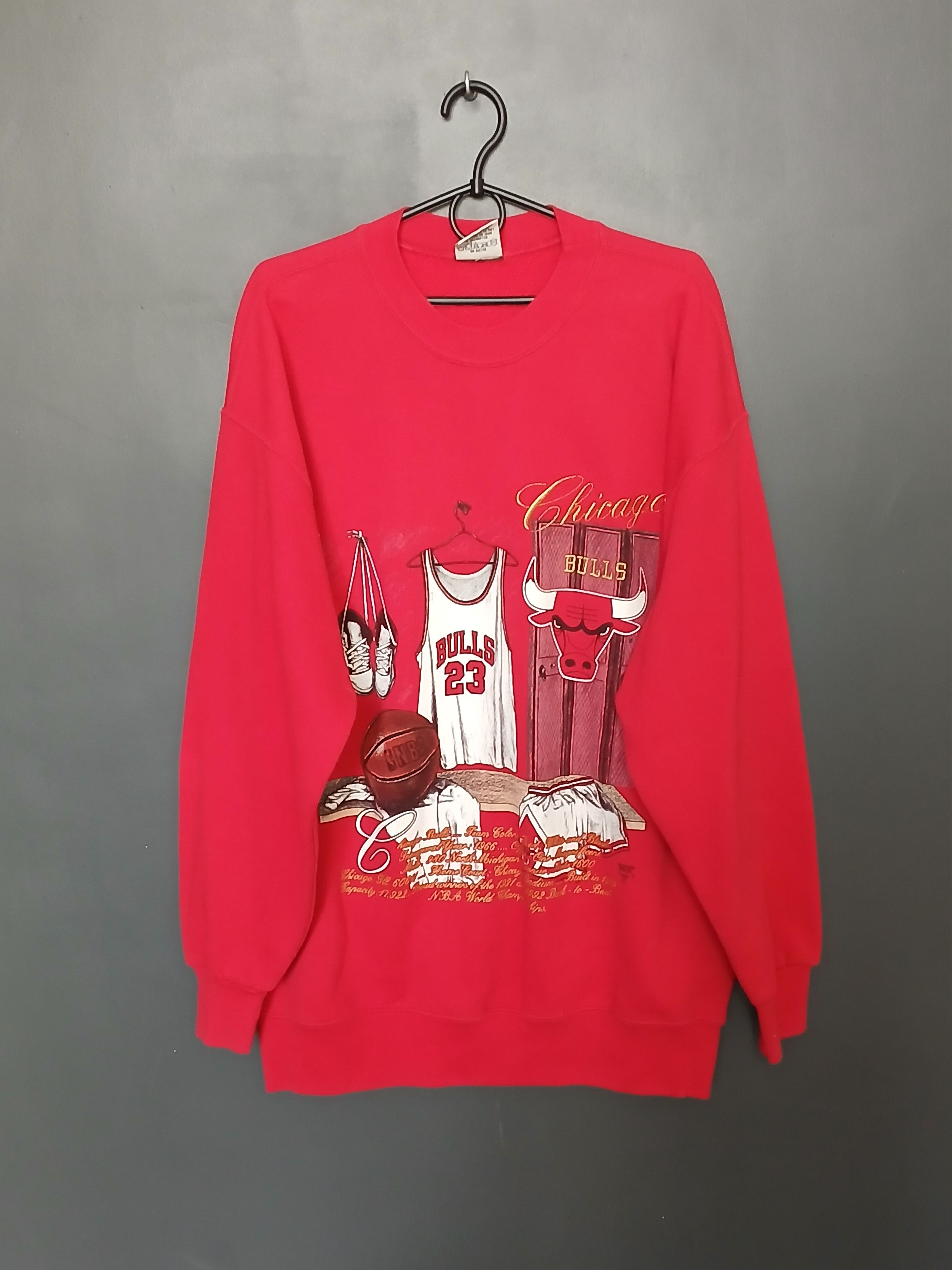 NBA × Nutmeg × Vintage Vintage Nutmeg NBA Chicago Bulls Basketball Sweatshirt Size US XL / EU 56 / 4 - 1 Thumbnail