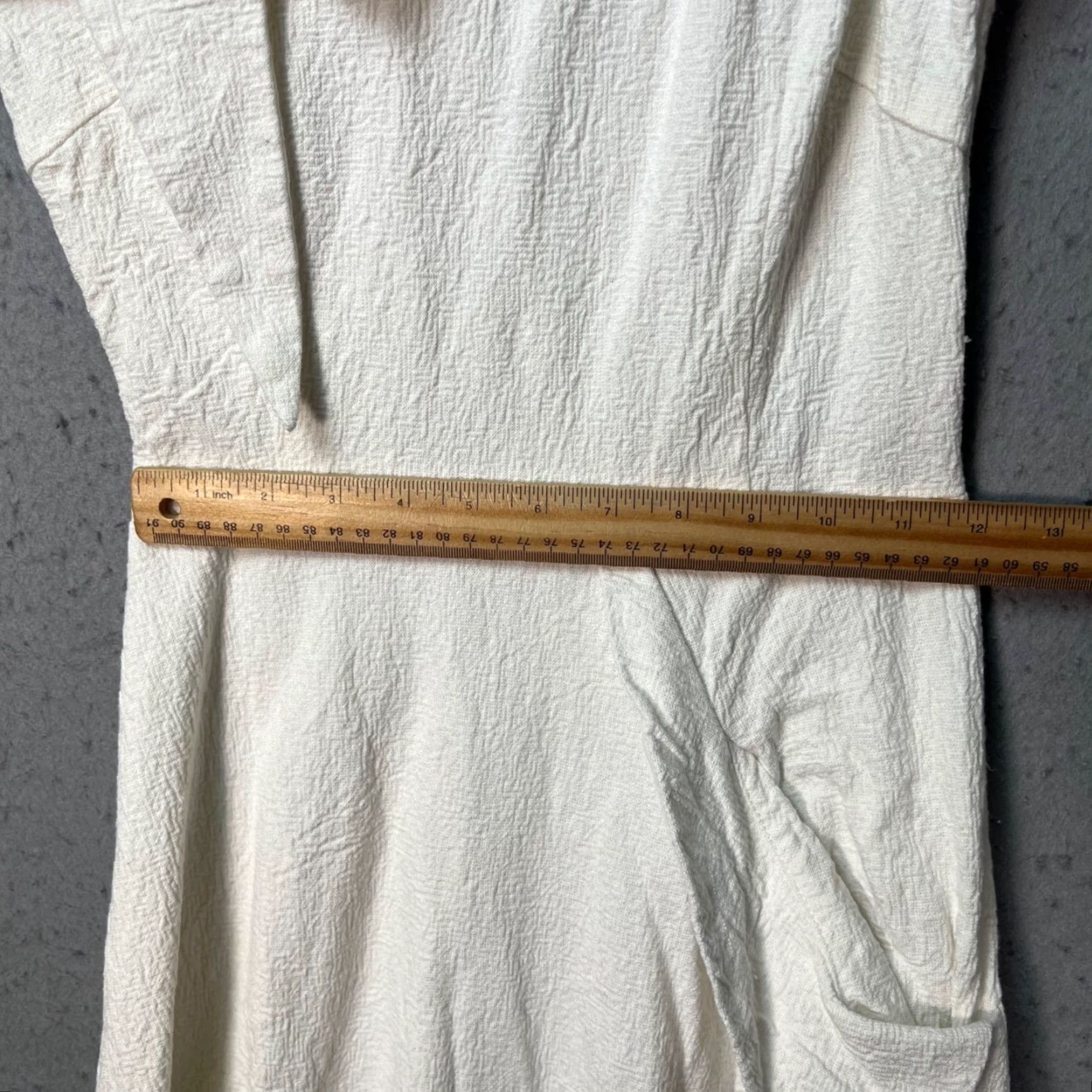 Vintage Fashion Brand Company Womens Small One-Shoulder White Textured Midi Dress Shirt dress Womens Small One-Shoulder White Midi Dress A-Line Spring Summer Size S / US 4 / IT 40 - 6 Thumbnail