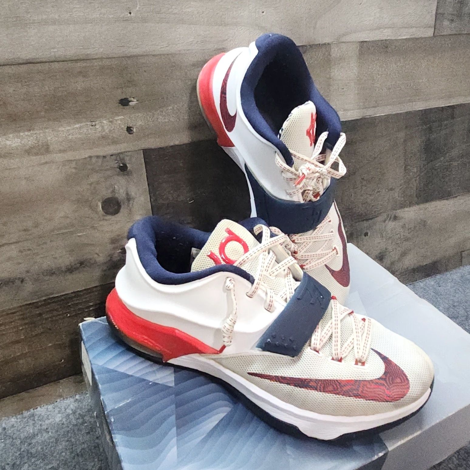Nike Nike KD VII 653996-146 2014 Size 8.5 Red White and Blue Zoom Sneaker Men Basketball USA Team Nike KD V11 Size US 8 / EU 41 - 5 Thumbnail