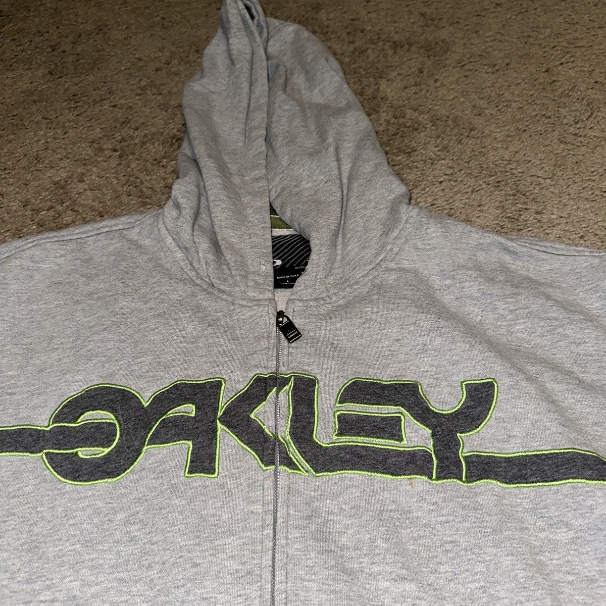 Oakley Vintage Oakley Full Zip Hoodie Gorpcore Y2K Size US L / EU 52-54 / 3 - 2 Thumbnail