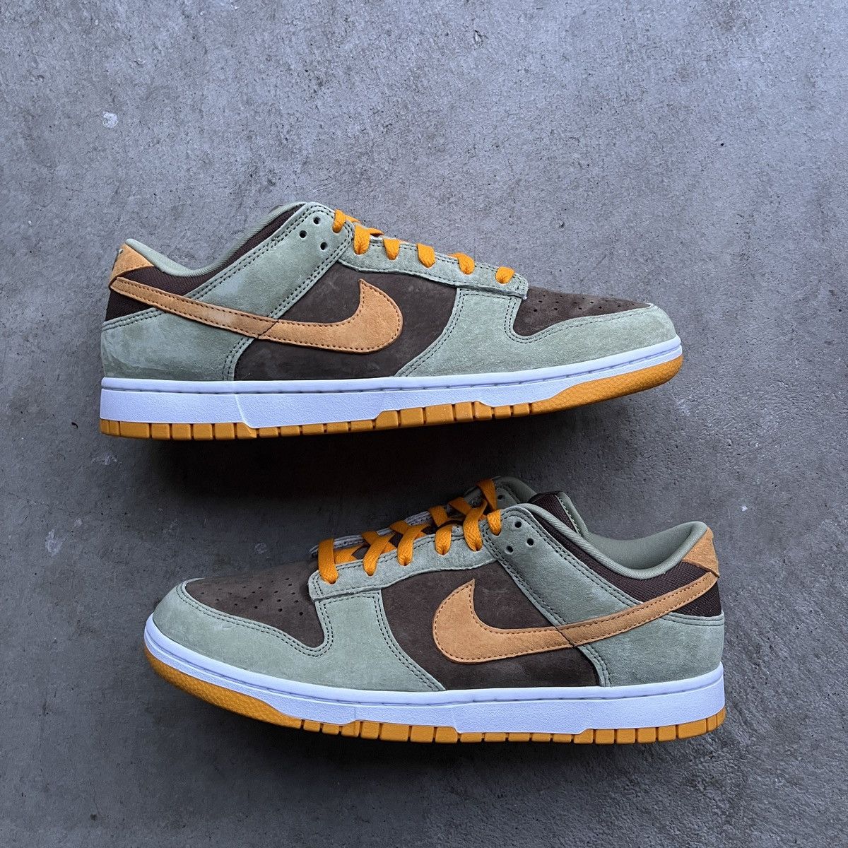 Nike Nike Dunk Low Dusty Olive Size US 11.5 / EU 44-45 - 2 Thumbnail