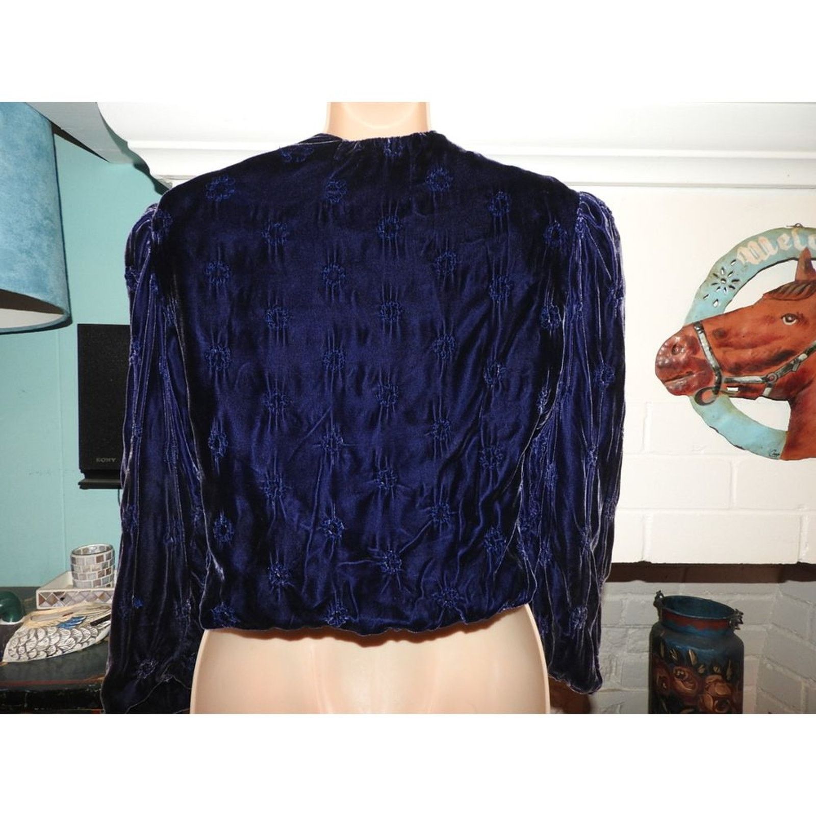 Vintage VINTAGE VICTORIAN/EDWARDIAN BLUE TEXTURED VELVET JACKET Size ONE SIZE - 3 Thumbnail