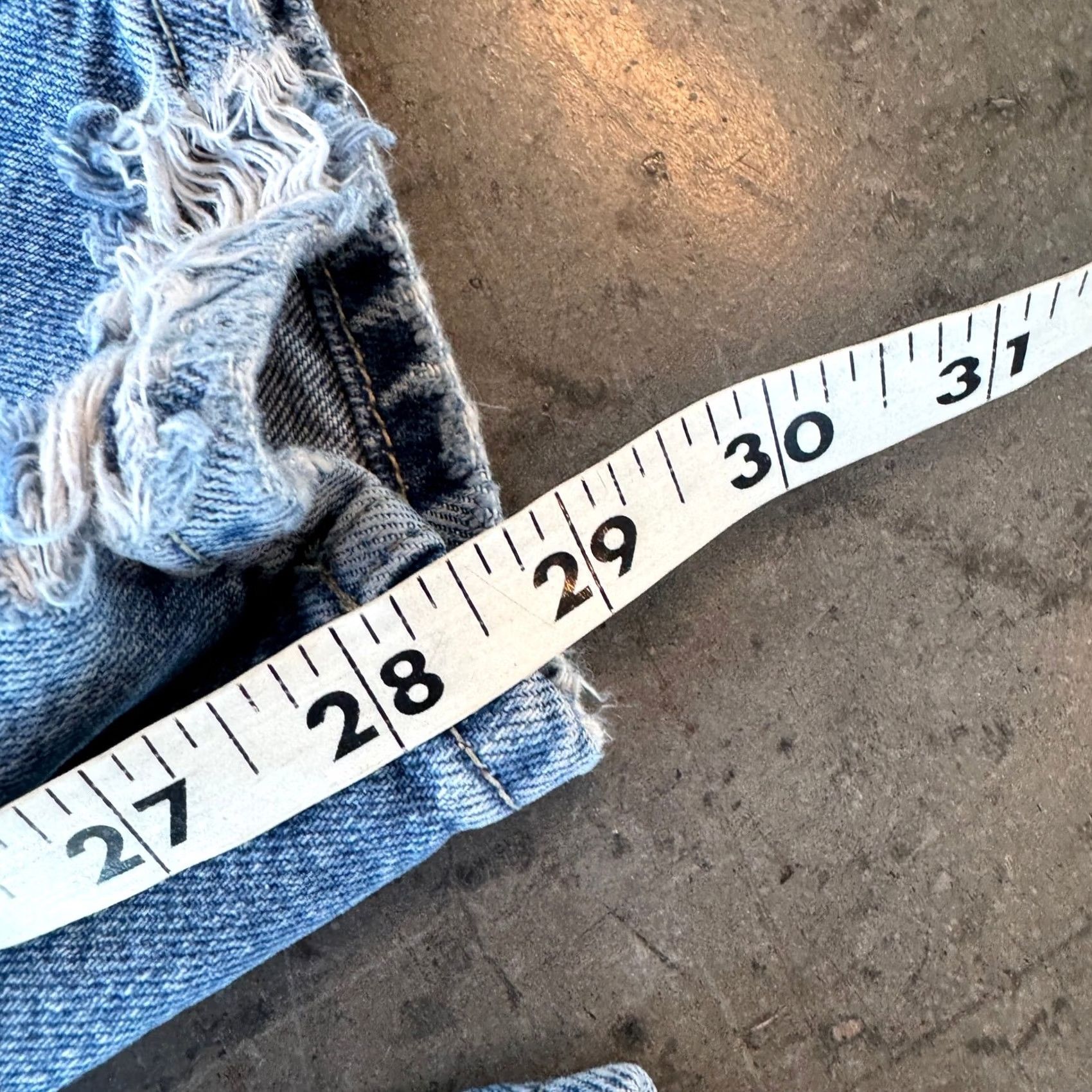 Free People VINTAGE We The Free People Low Rise Distressed Straight Leg Cotton Jeans 24 Blue Womens Jeans Size 42" / US 20 - 6 Thumbnail