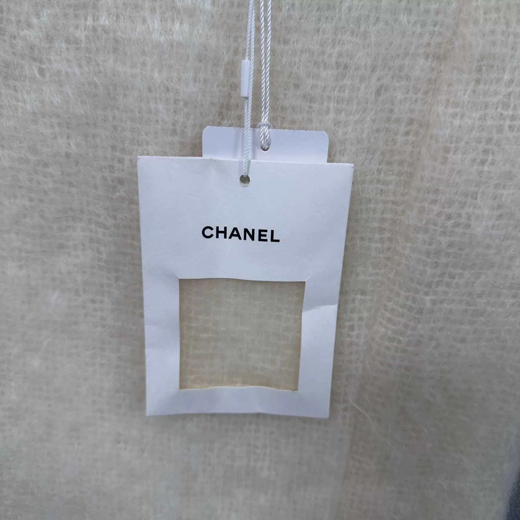 Chanel Chanel 25 Mohair Cream Sleeveless Dress 34 (New, Tags) Size XS / US 0-2 / IT 36-38 - 8 Thumbnail