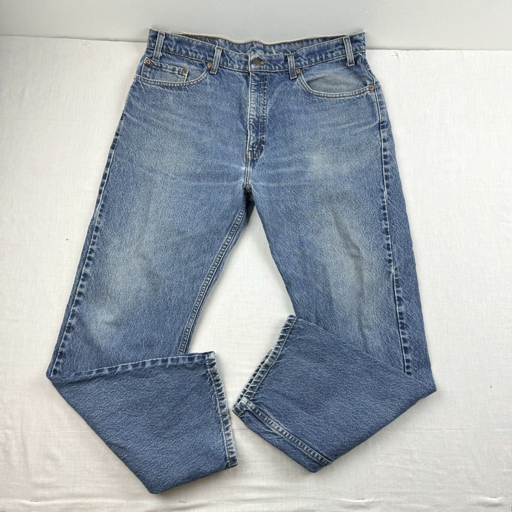 Levi's VINTAGE Levi's 505 Jeans Men 38x30 Blue Regular Straight 90s Grunge, Denim, Zip Closure Size US 38 / EU 54 - 2 Thumbnail