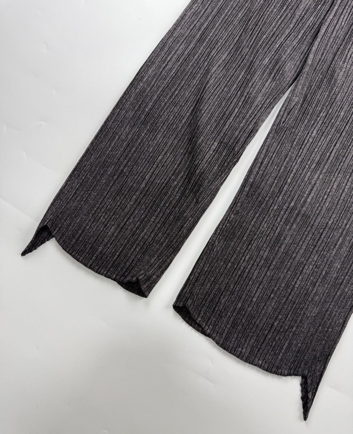 Pleats Please Issey Miyake Issey Miyake Pleats Please Pleated Pants Size 28" / US 6 / IT 42 - 5 Thumbnail