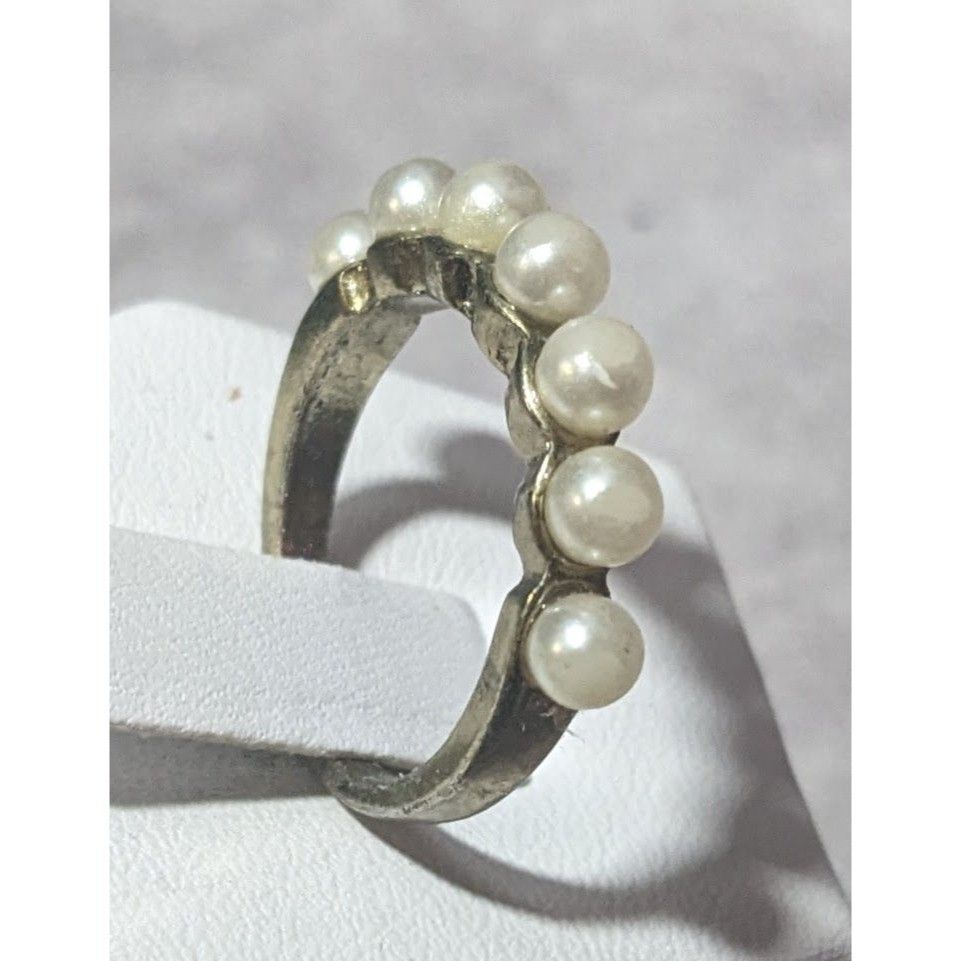 Other Vintage Coquette Glam Single Row Faux Pearl Ring Size 6 Size ONE SIZE - 8 Thumbnail