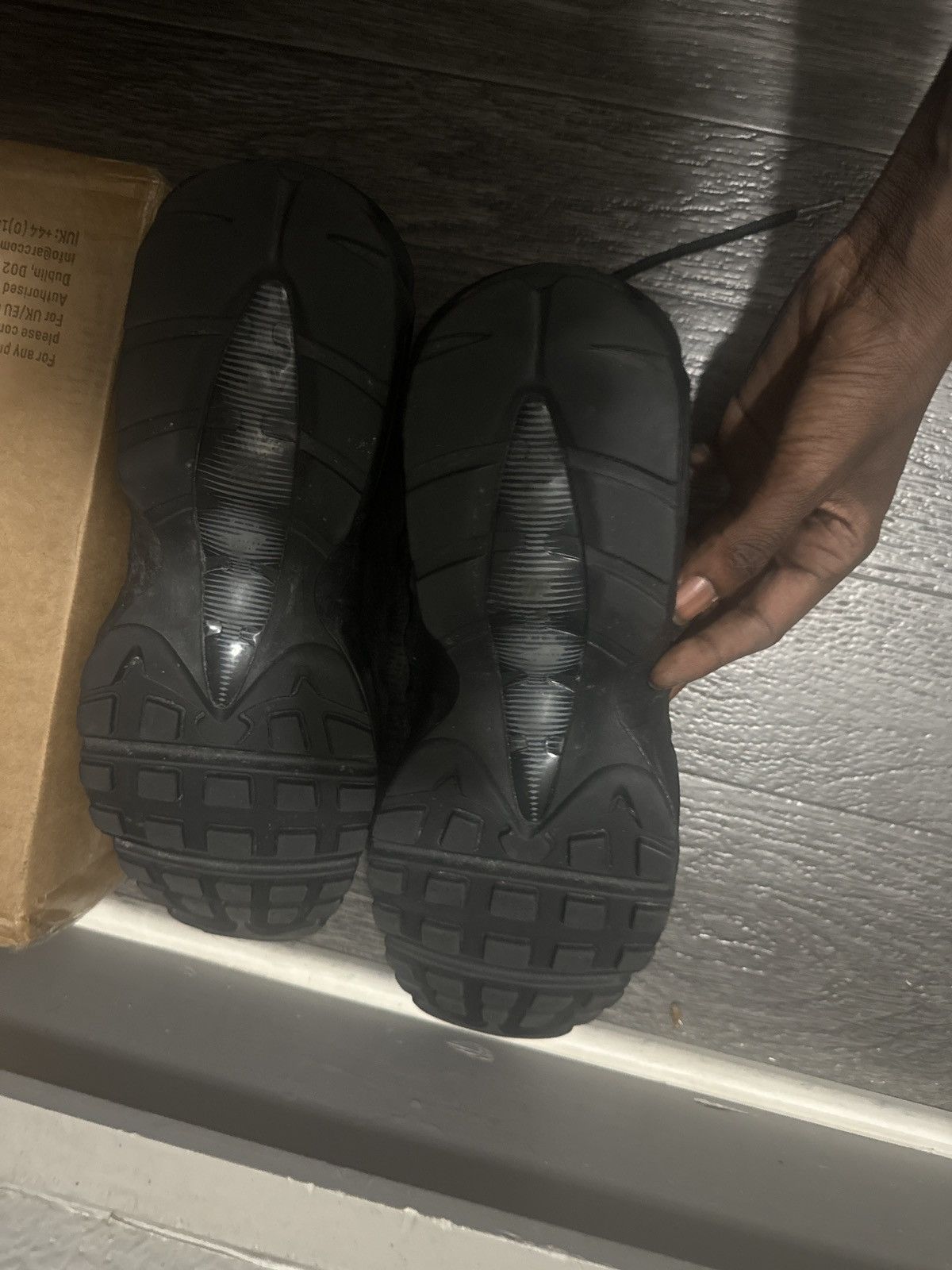 Nike Nike Air Max 95 Triple Black Size US 11 / EU 44 - 5 Thumbnail