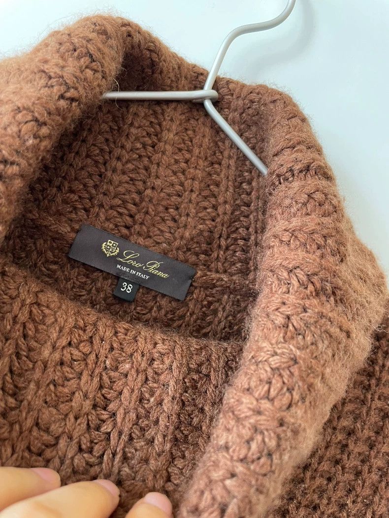 Loro Piana LORO PIANA Goat velvet humpback high collar sweater Size XS / US 0-2 / IT 36-38 - 2 Thumbnail
