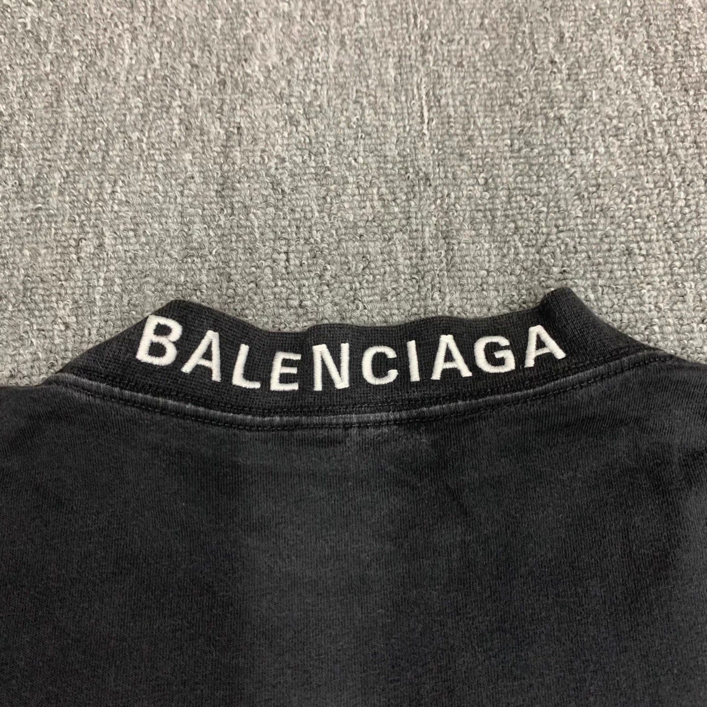 Balenciaga Balenciaga Black Heart Print SS T XS 95new 14611 Size US XS / EU 42 / 0 - 8 Thumbnail