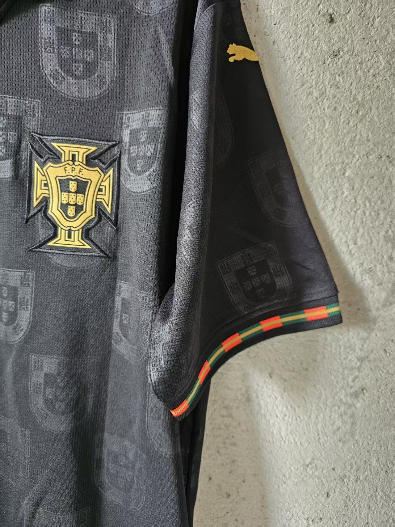 Other 2025 2026 Portugal #7 C Ronaldo Jersey Away Size US XL / EU 56 / 4 - 4 Thumbnail