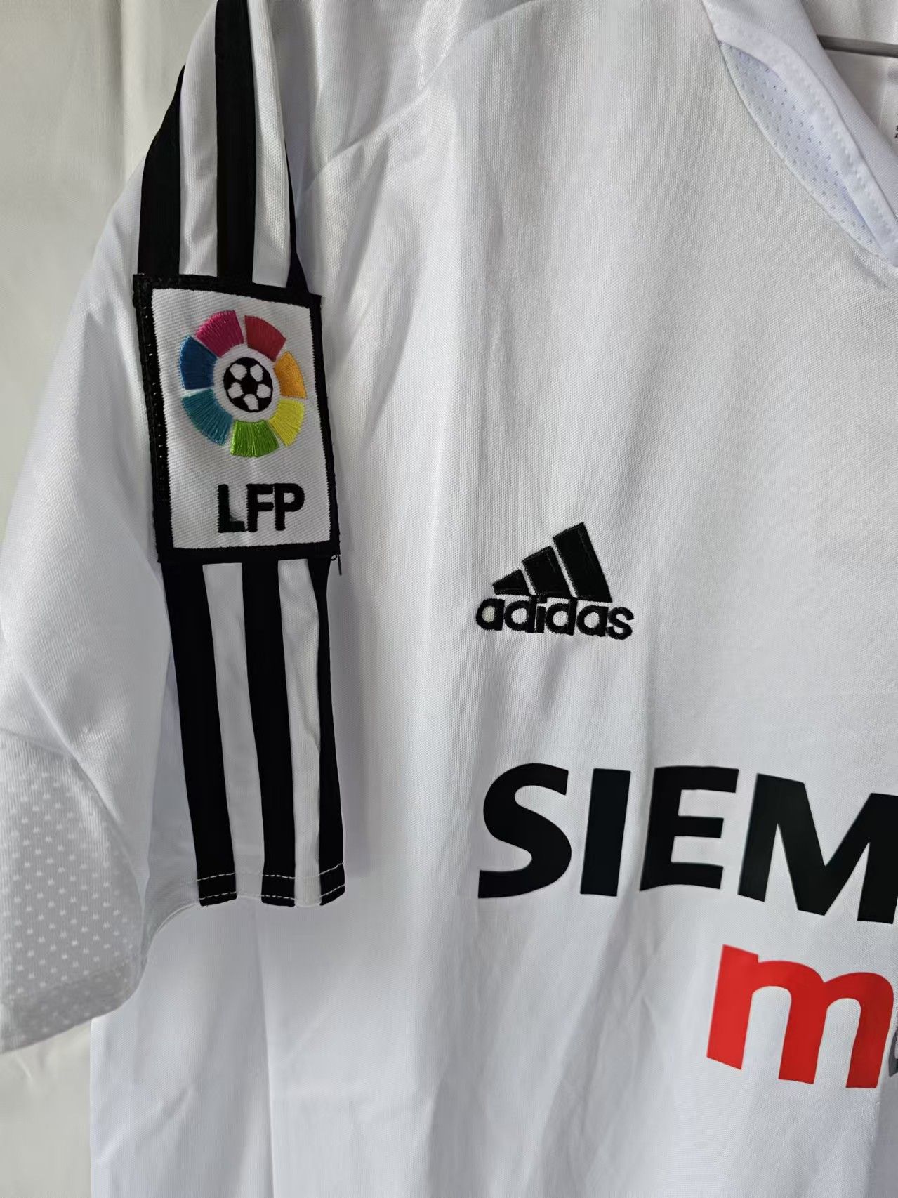 Other 2004 05 Real Madrid #9 Ronaldo Jersey Home R9 Size US XL / EU 56 / 4 - 3 Thumbnail