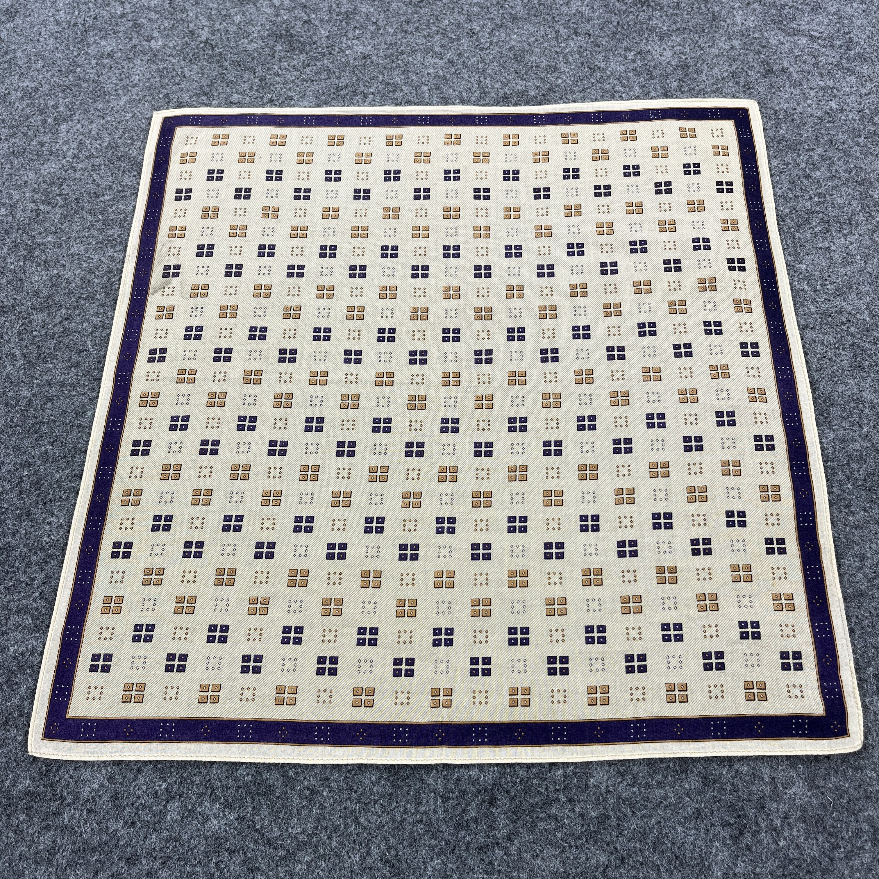 Michiko Koshino Michiko Koshino Handkerchief / Bandana / Neckerchief B525 Size ONE SIZE - 2 Thumbnail