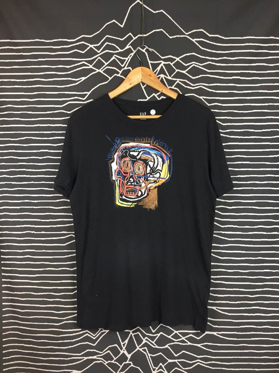 Gap × Vintage GAP Jean Michel Basquiat Inspired Artwork Tee Size M Size US M / EU 48-50 / 2 - 2 Thumbnail