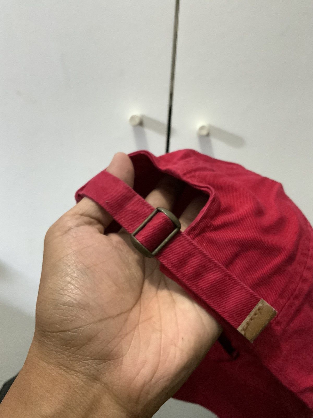 Uniqlo Uniqlo Distressed Plain Red Streetwear Hat Size ONE SIZE - 11 Thumbnail