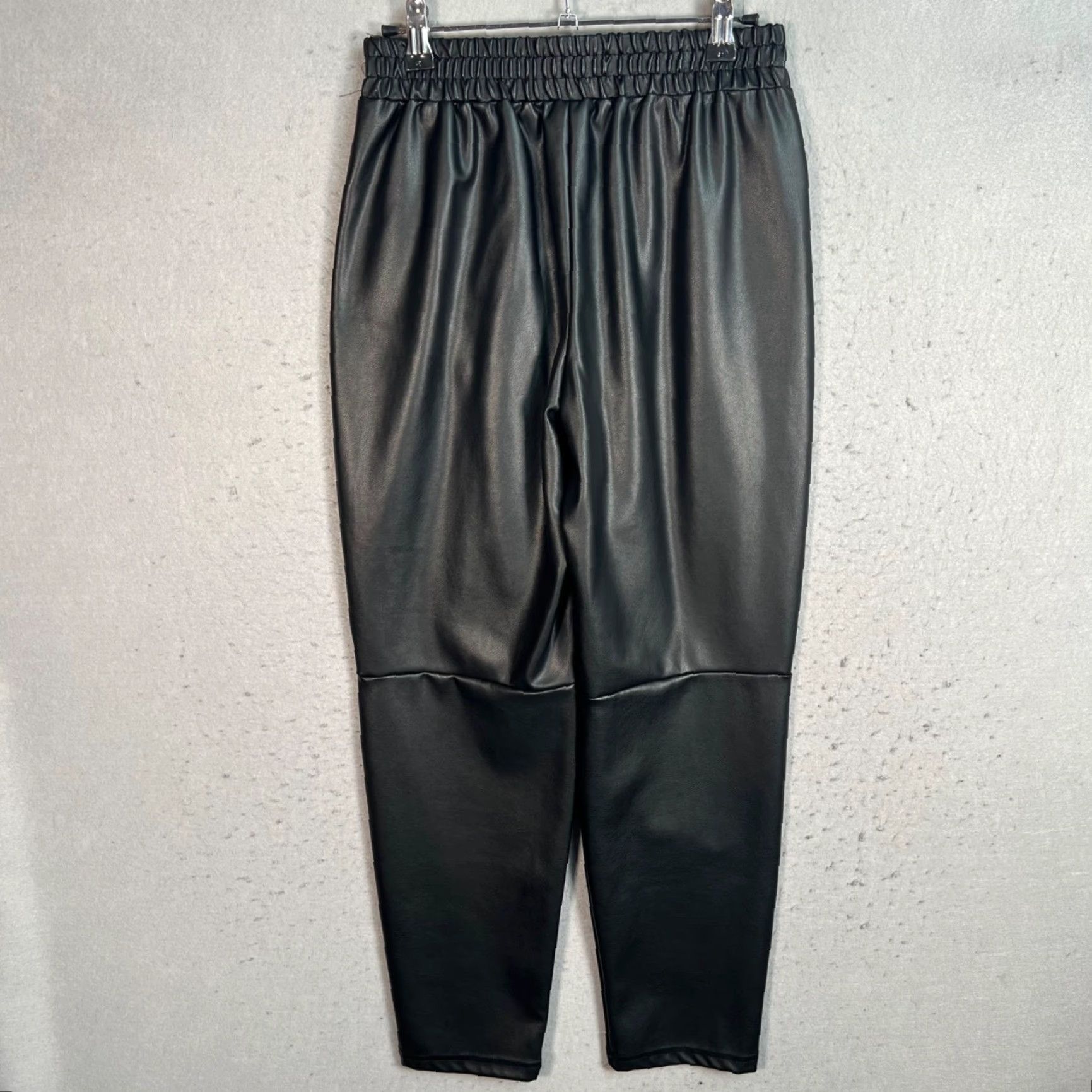 Fabletics Fabletics Womens XS Black Faux Leather Joggers - Tapered Leg - Activewear - Pockets - Athleisure - Size XS - Black - Pants Womens XS Size 26" / US 2 / IT 38 - 2 Thumbnail