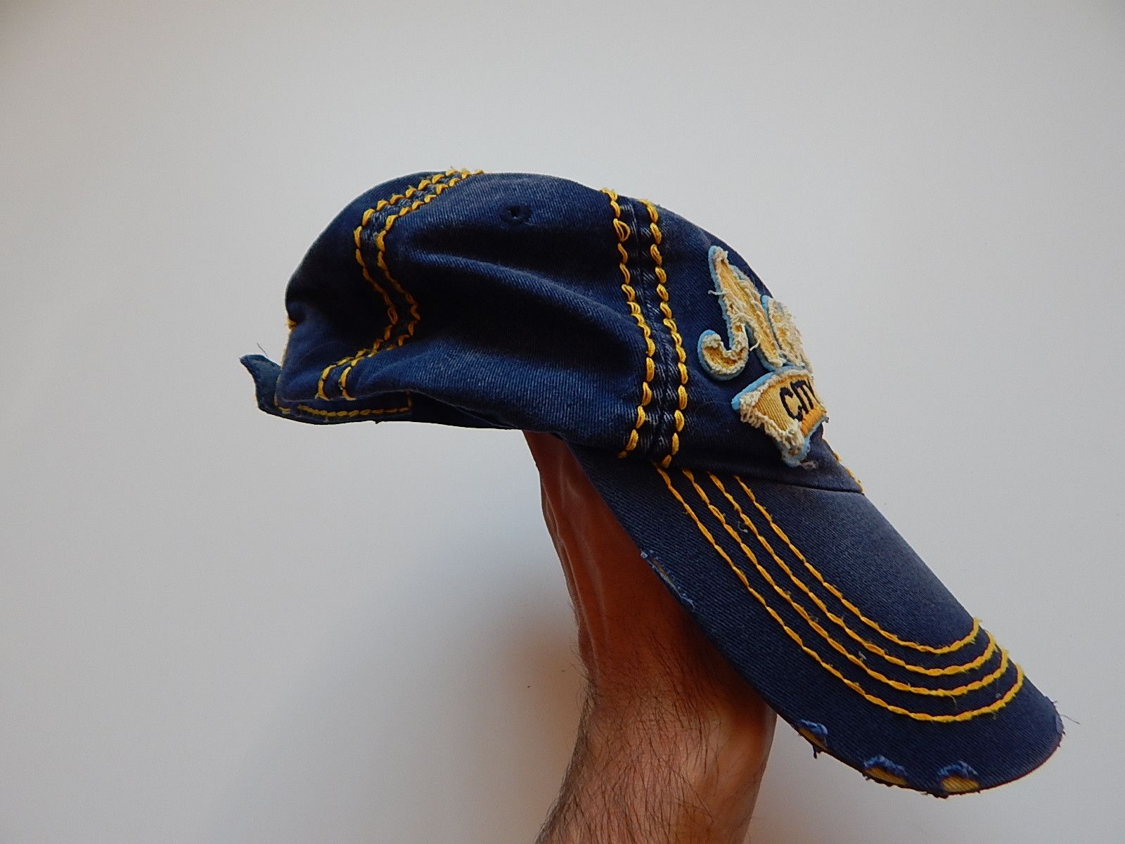 Robin Ruth vintage robin ruth new york city patch distressed hat Size ONE SIZE - 3 Thumbnail
