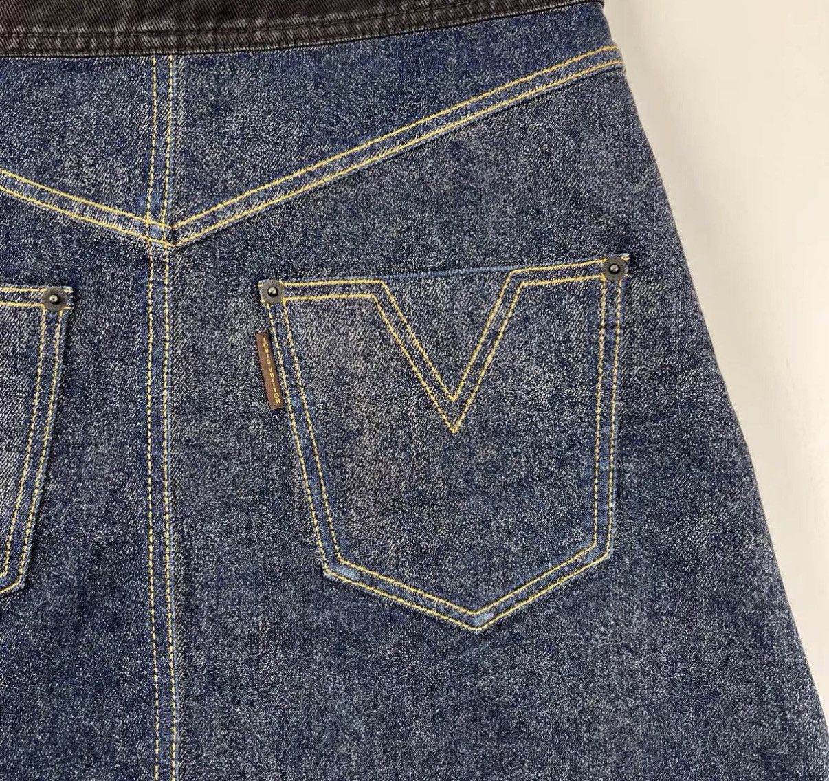 Louis Vuitton Louis Vuitton Zip-Up Denim A-Line Skirt K12 Size 25" / US 0 / IT 36 - 6 Thumbnail