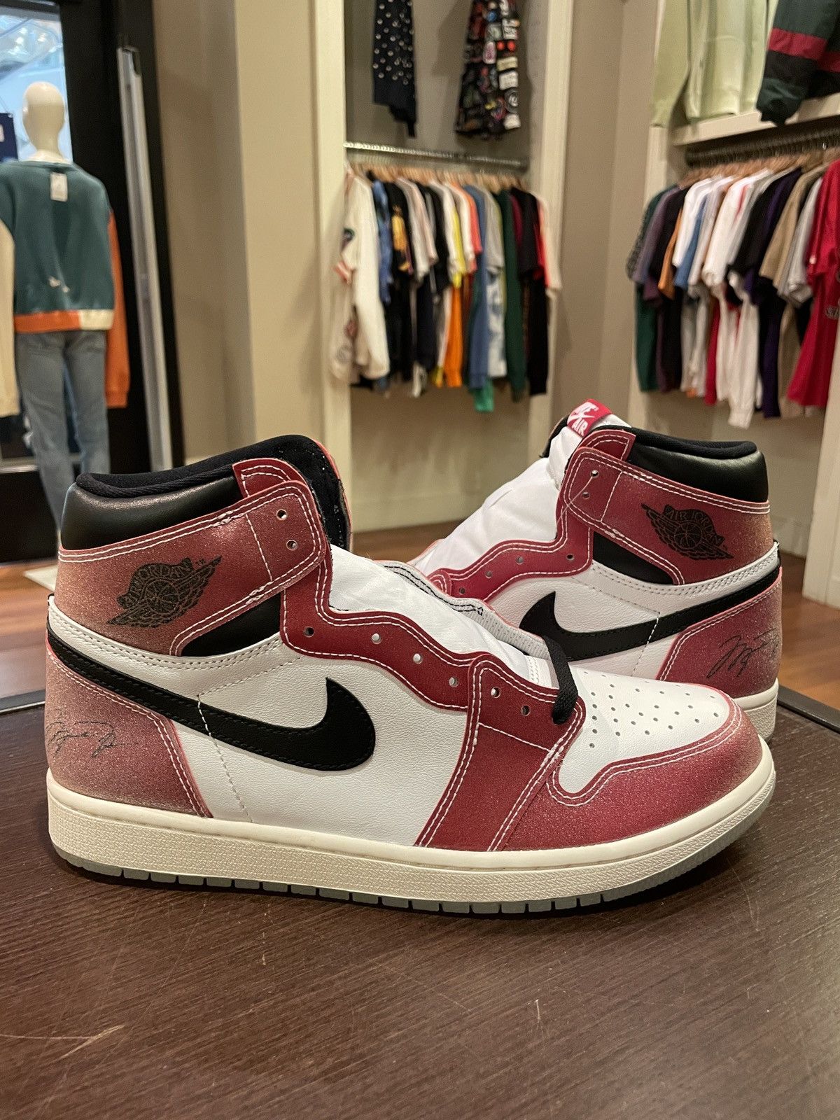 Jordan Brand Jordan 1 Retro High Trophy Room Chicago Size US 10.5 / EU 43-44 - 2 Thumbnail