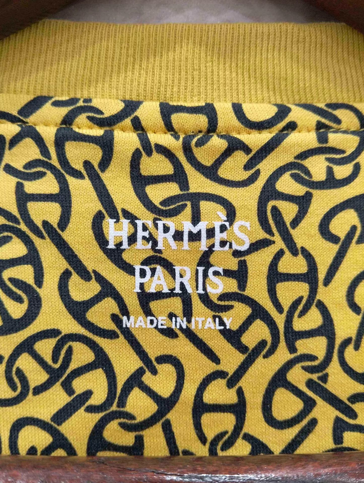 Hermes Hermes Yellow Allover Print Short-Sleeve Tee Women's 38 Size S / US 4 / IT 40 - 3 Thumbnail