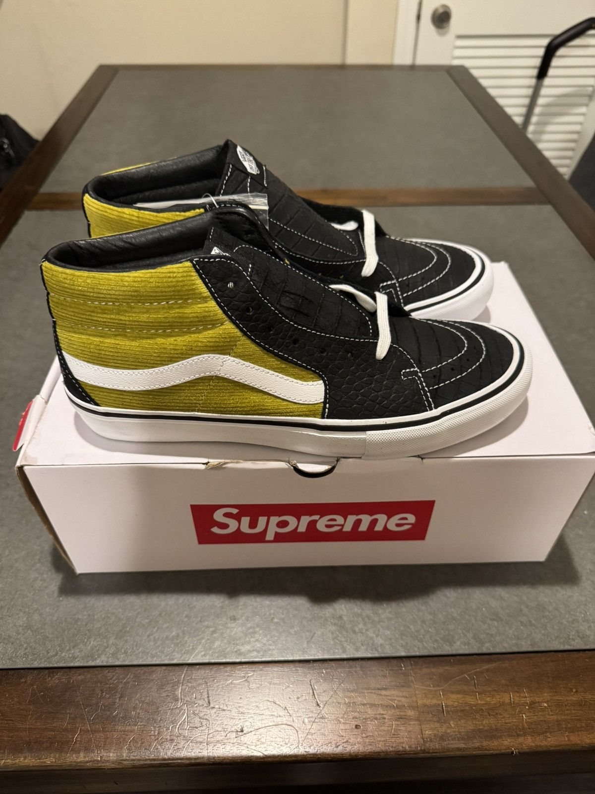 Supreme × Vans Supreme x Vans Sk8 Mid Size US 10 / EU 43 - 1 Thumbnail