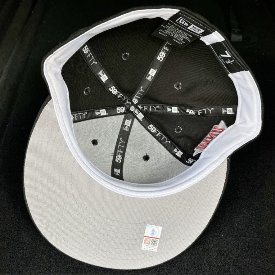 New Era UNLV Rebels Script 1990 NCAA Patch 59FIFTY Hat 7 1/2 Size ONE SIZE - 5 Thumbnail